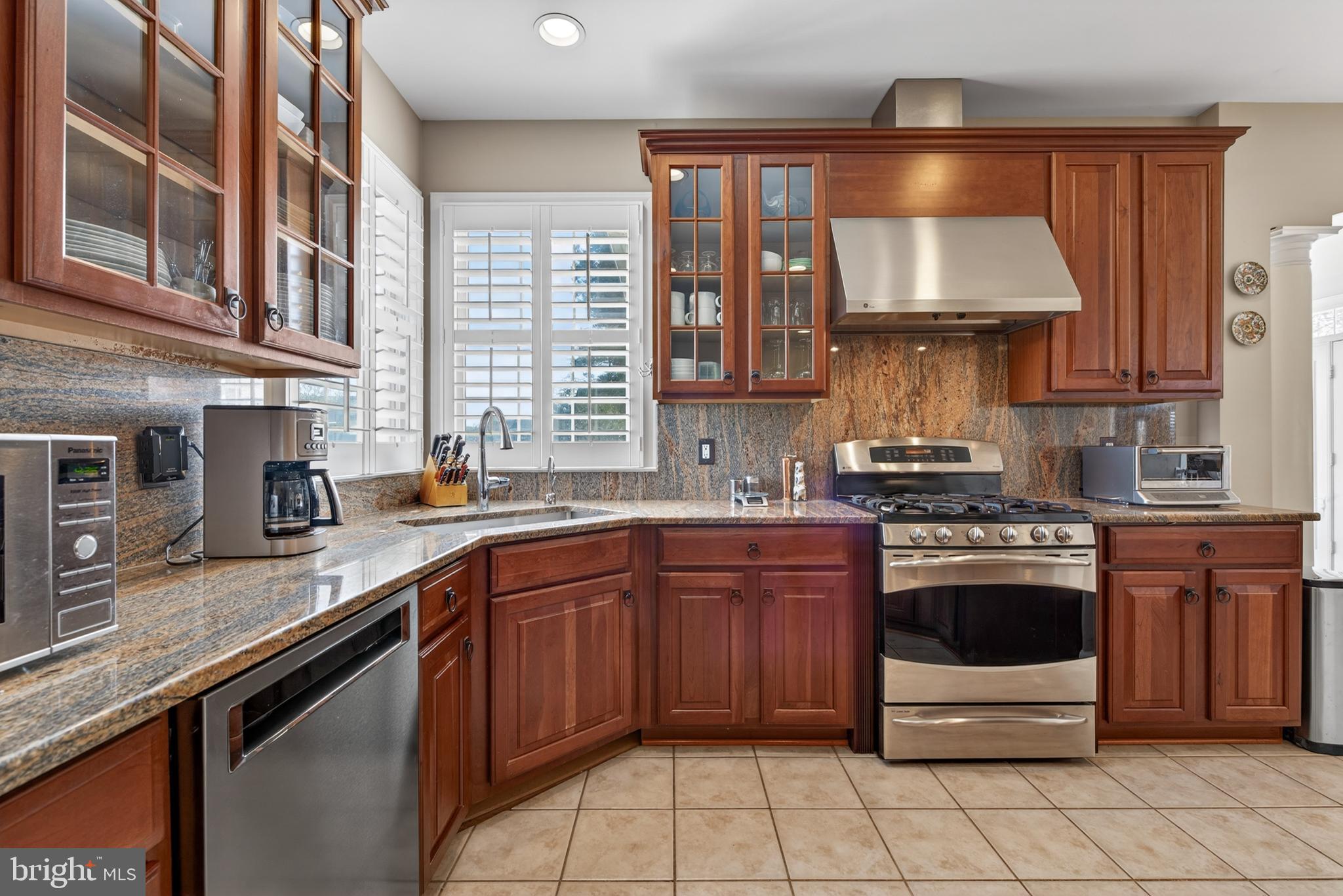 NORTHLAKE - Residential