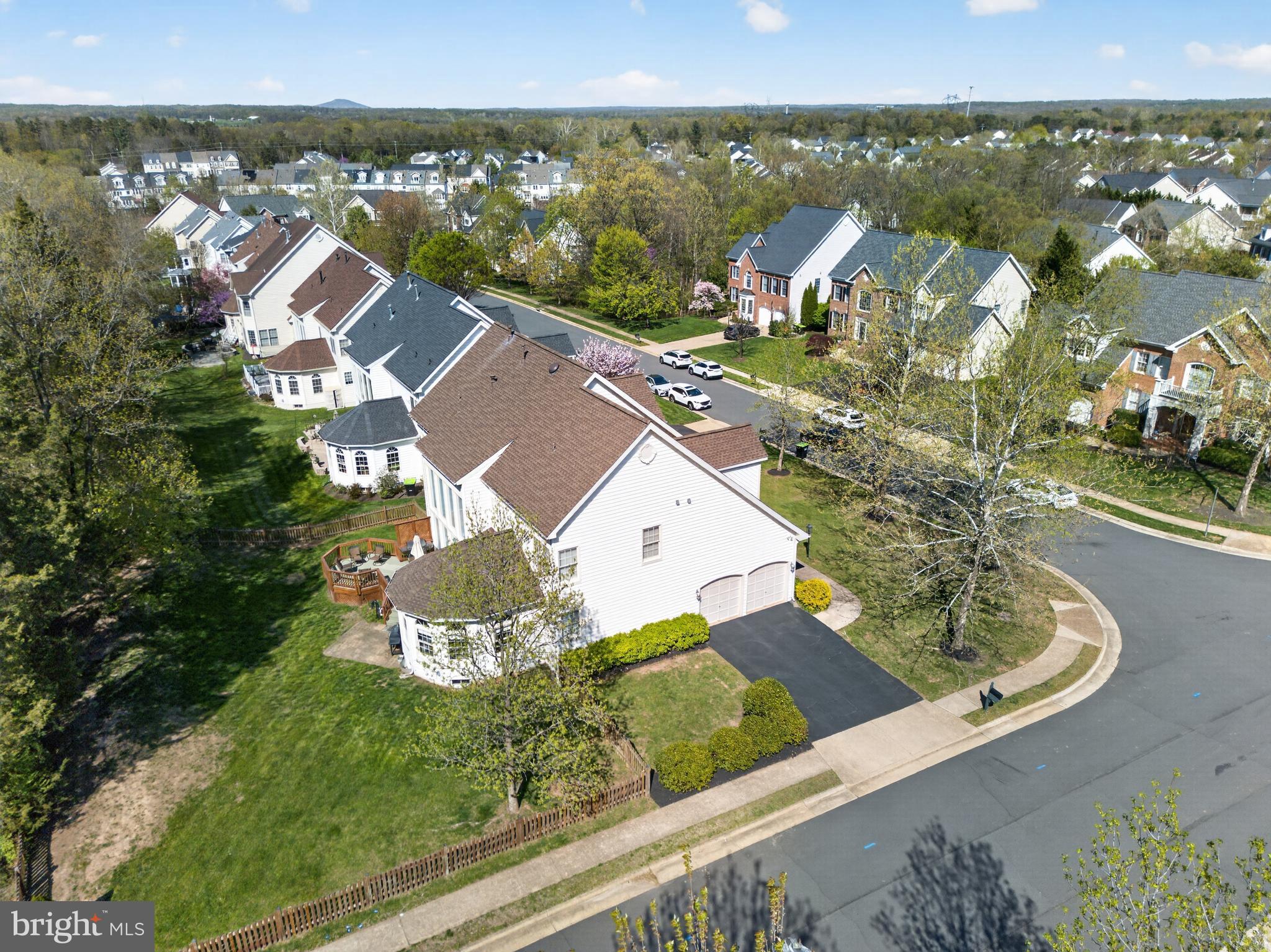 NORTHLAKE - Residential