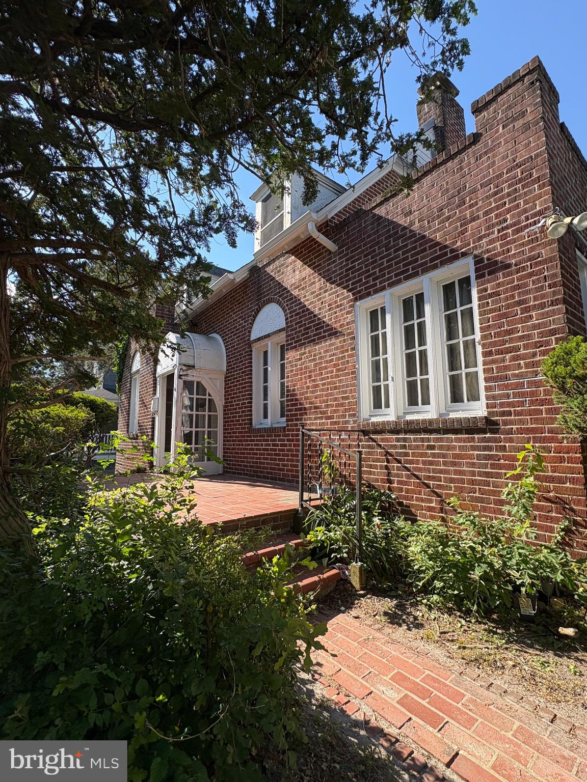CAMDEN AVE. - Residential