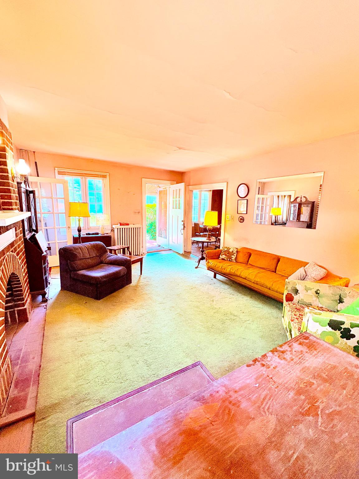 CAMDEN AVE. - Residential