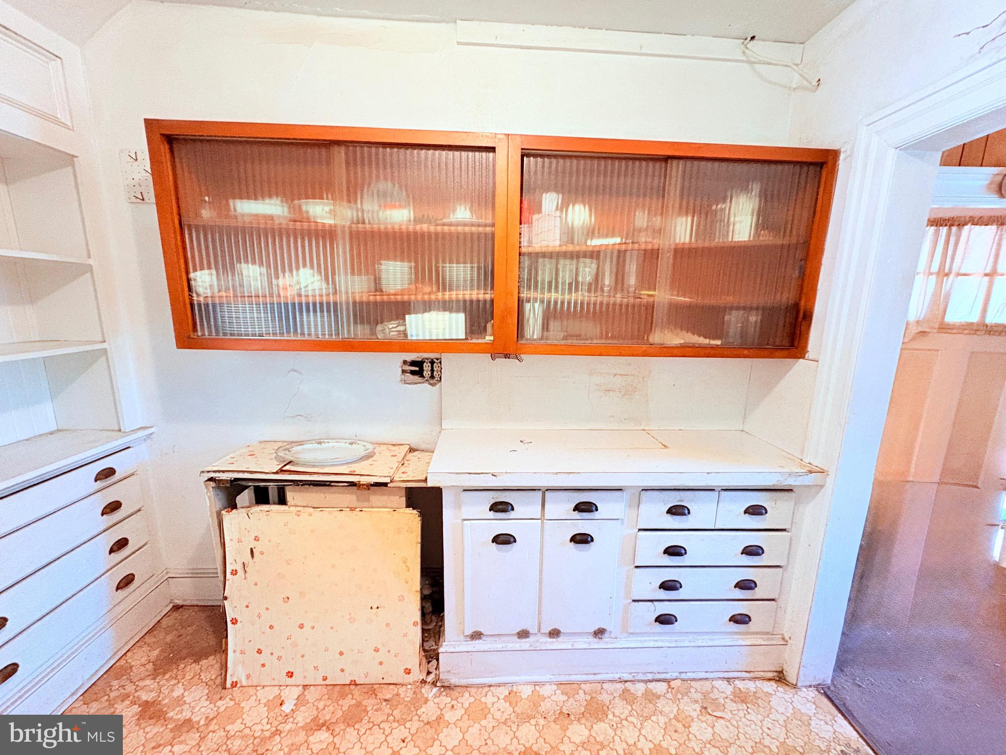CAMDEN AVE. - Residential