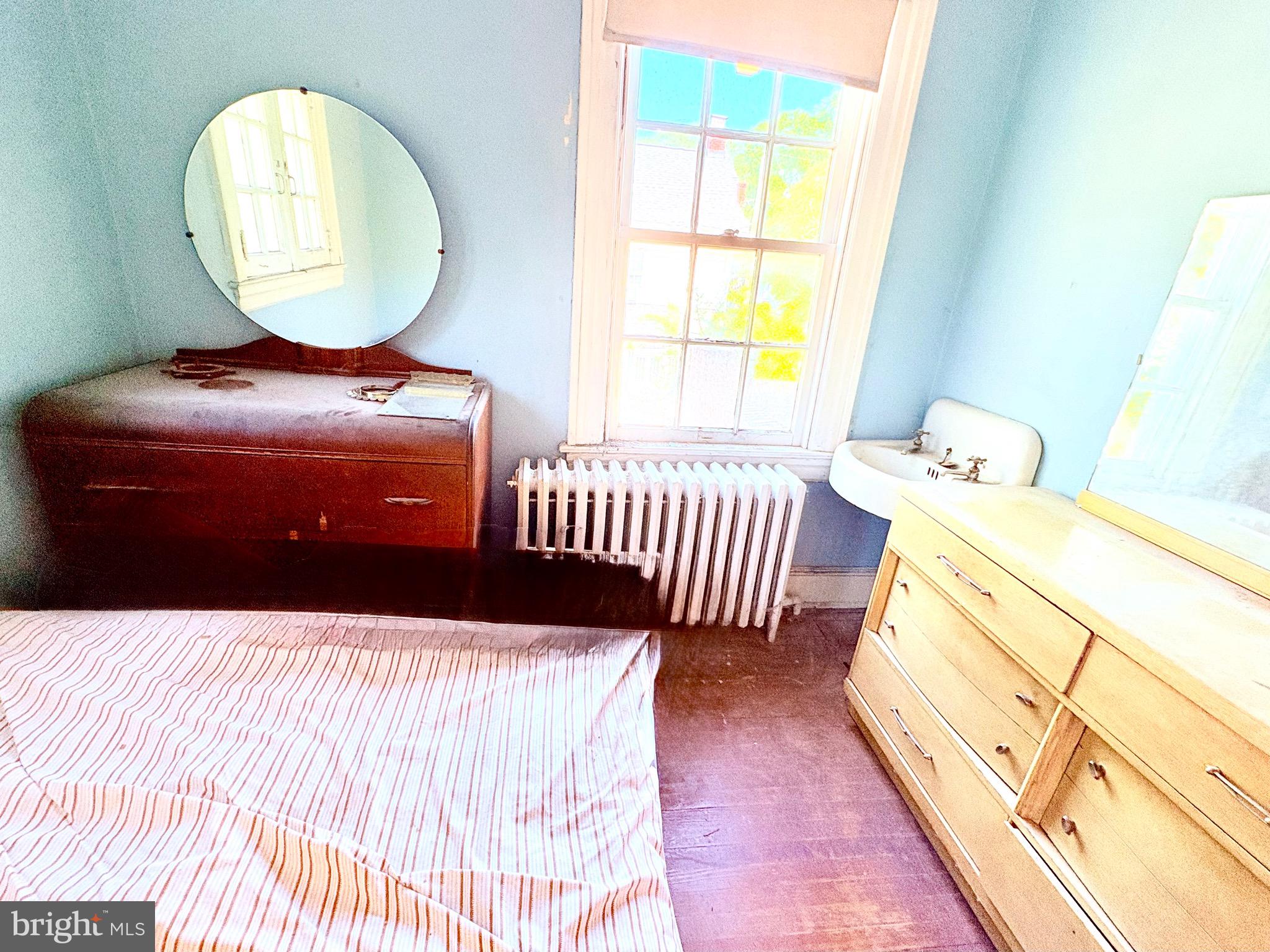 CAMDEN AVE. - Residential