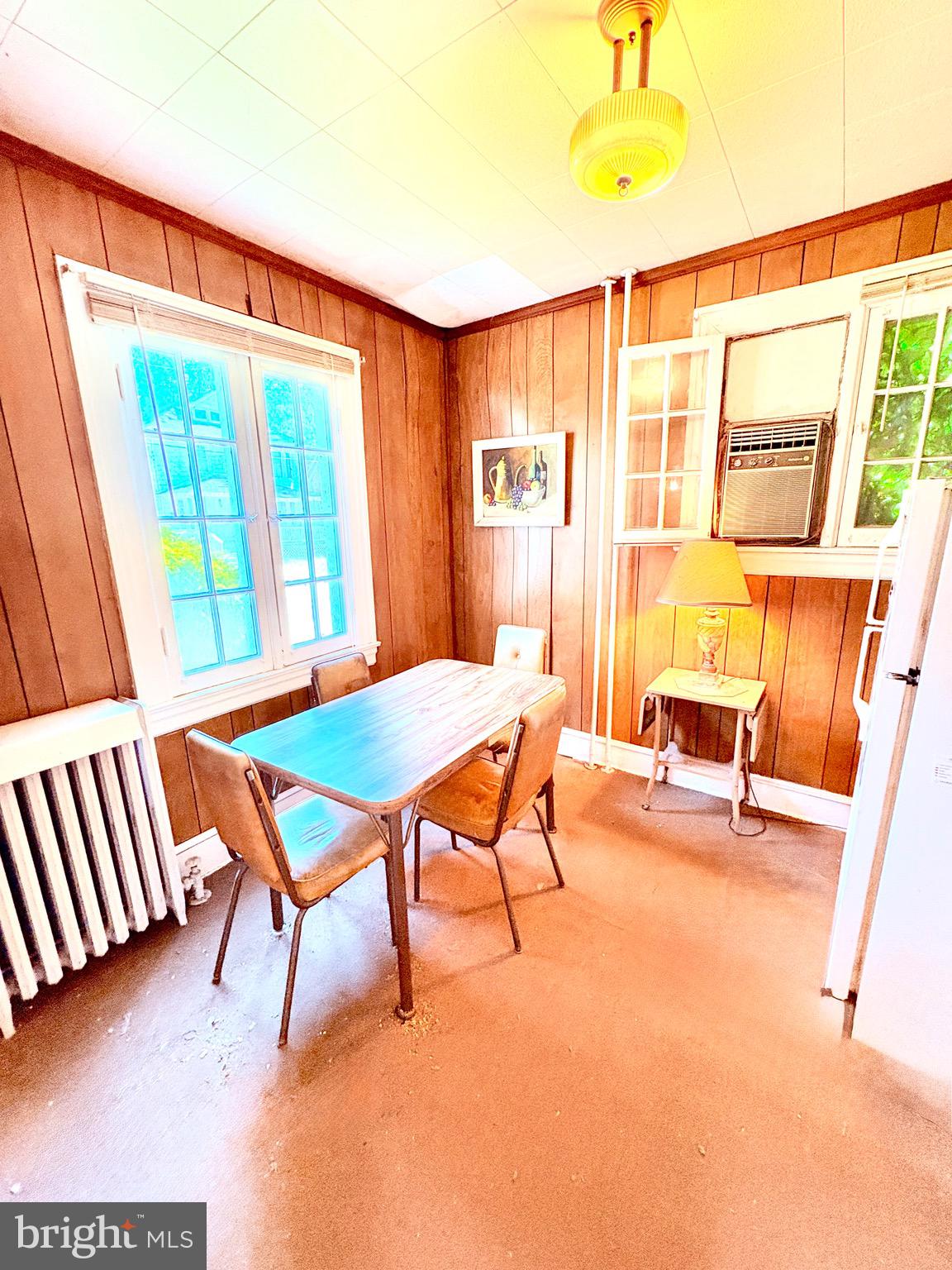 CAMDEN AVE. - Residential