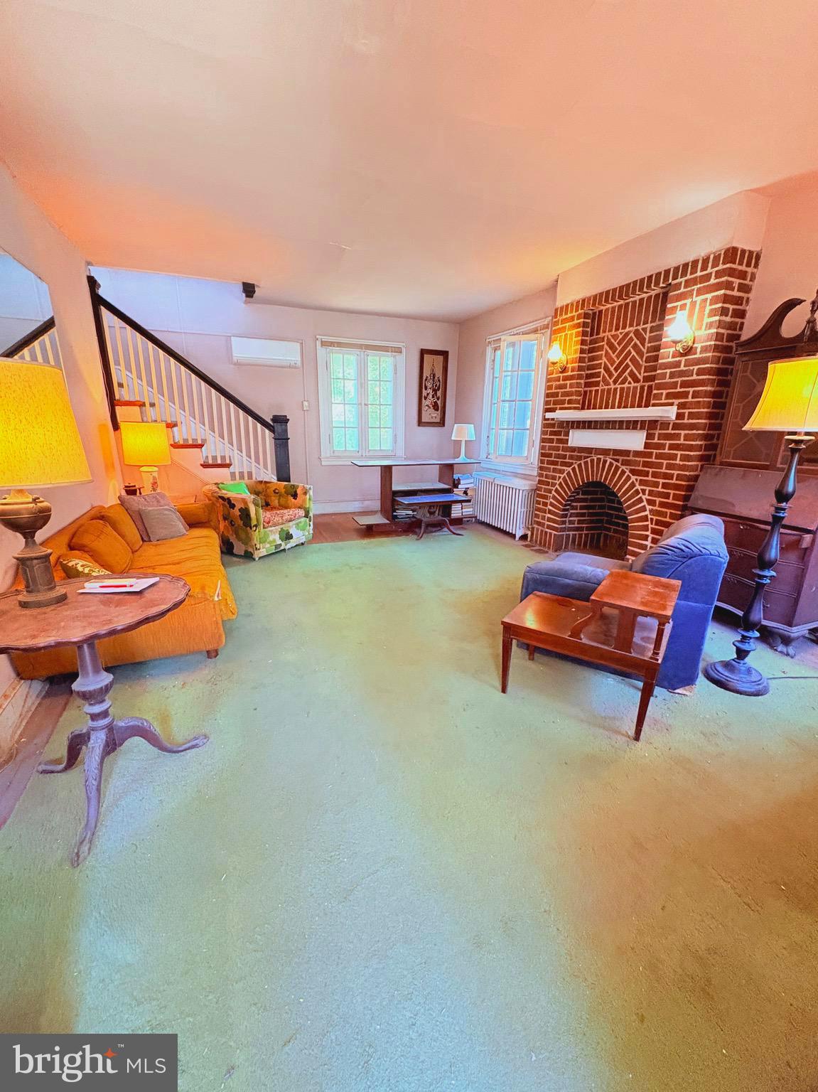 CAMDEN AVE. - Residential