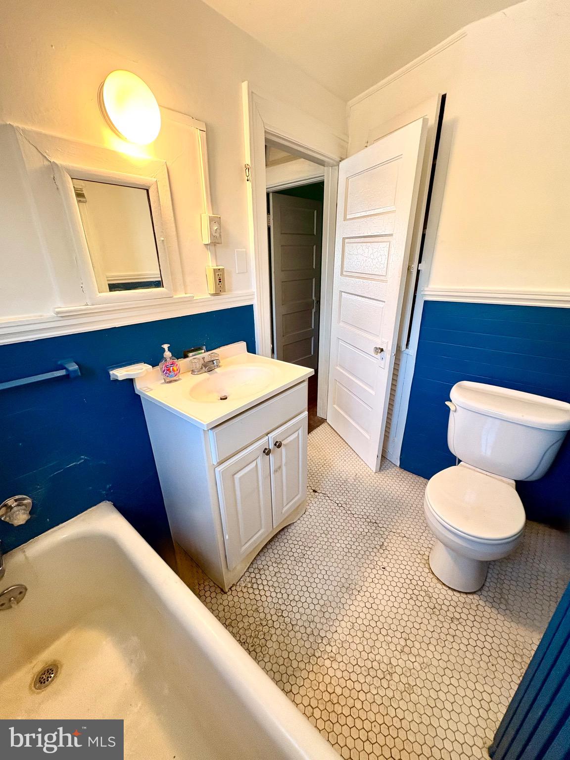 CAMDEN AVE. - Residential