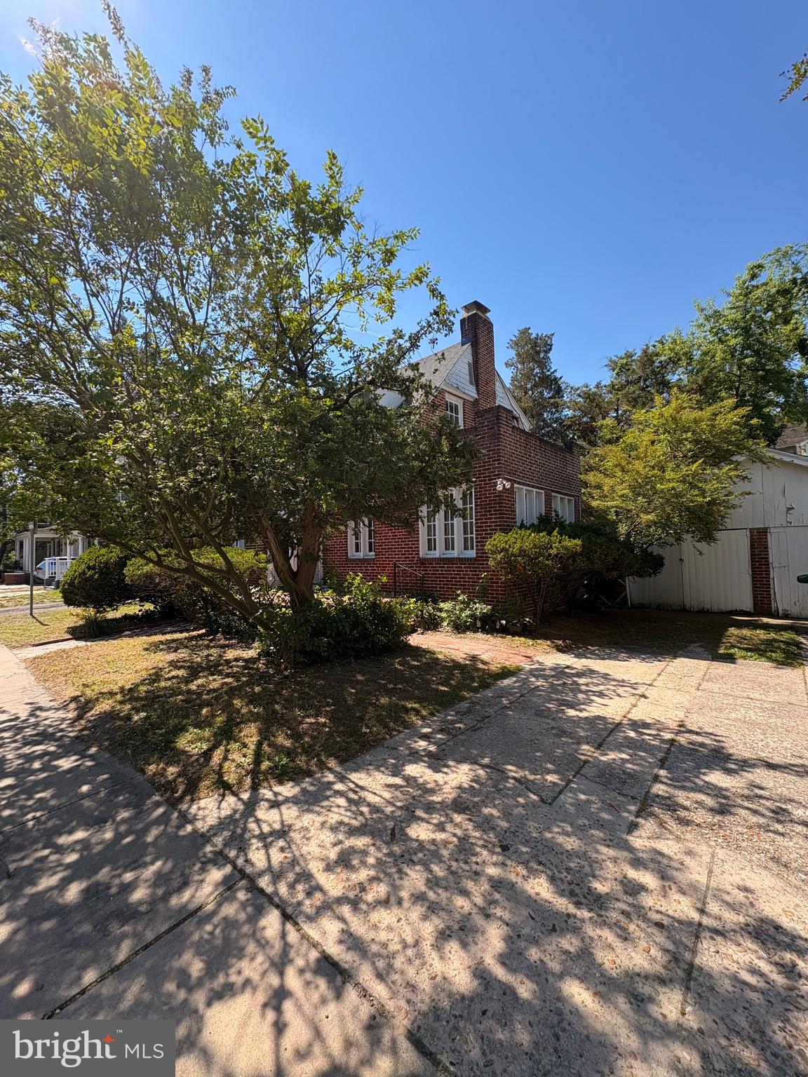 CAMDEN AVE. - Residential