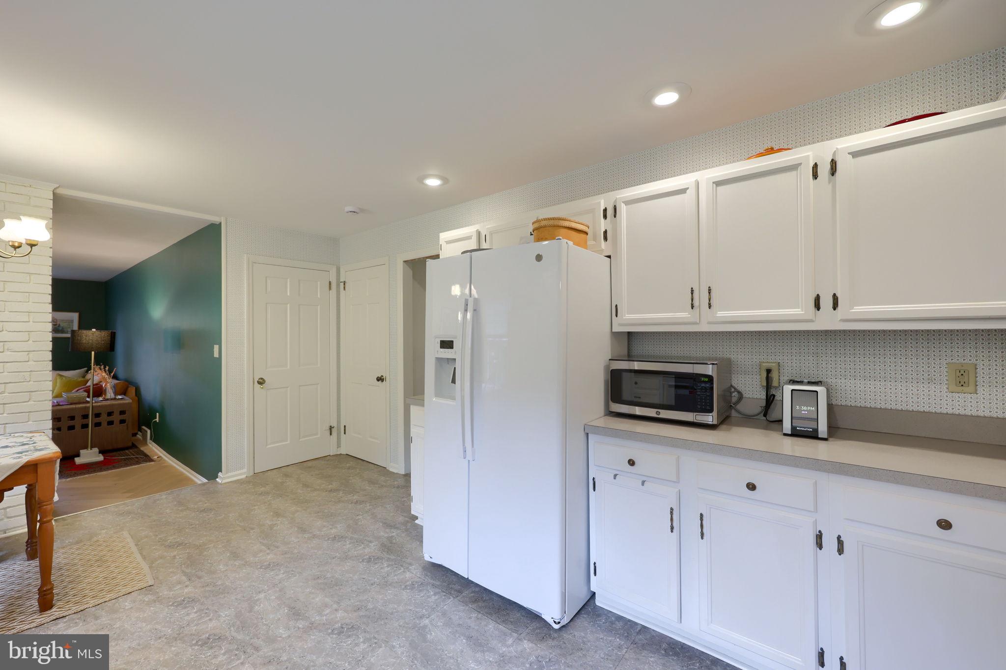 BEVERLY ESTATES - Residential