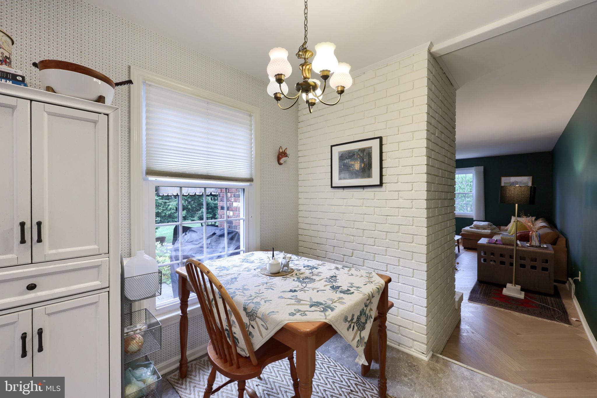 BEVERLY ESTATES - Residential