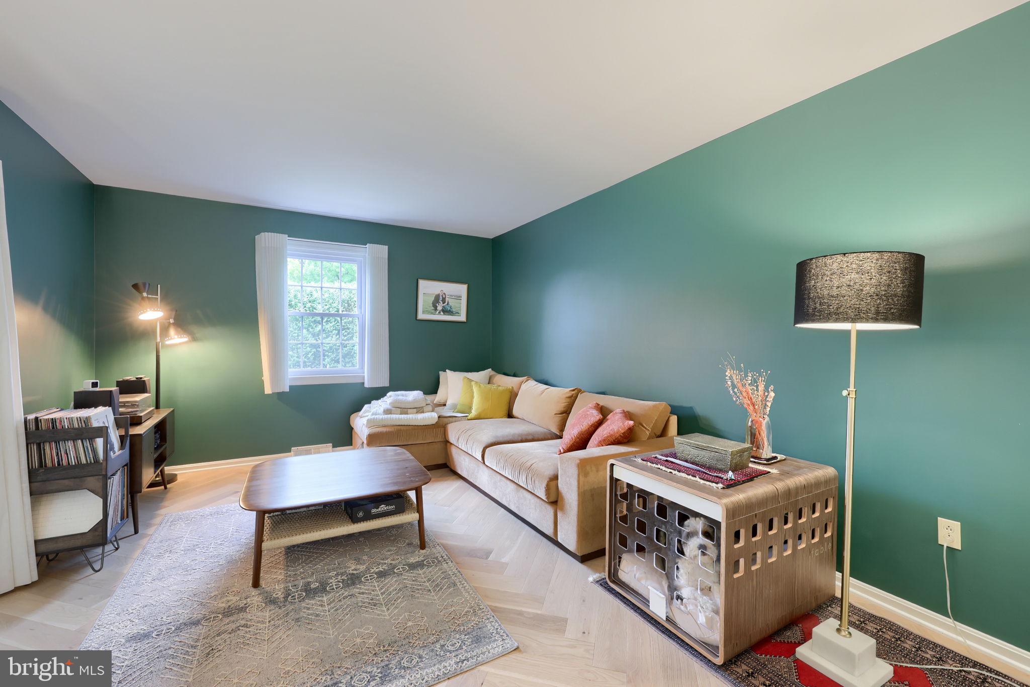 BEVERLY ESTATES - Residential