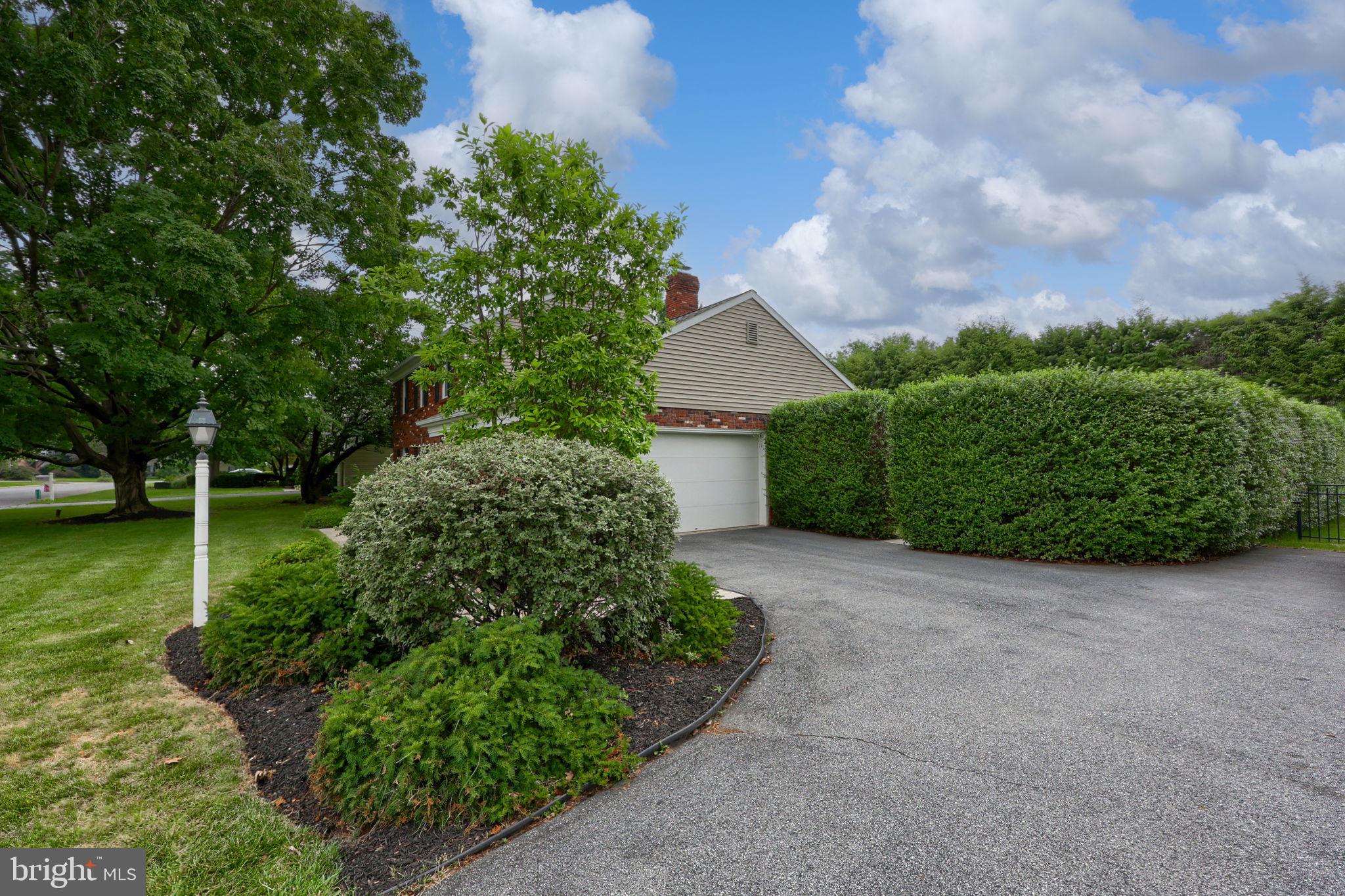 BEVERLY ESTATES - Residential