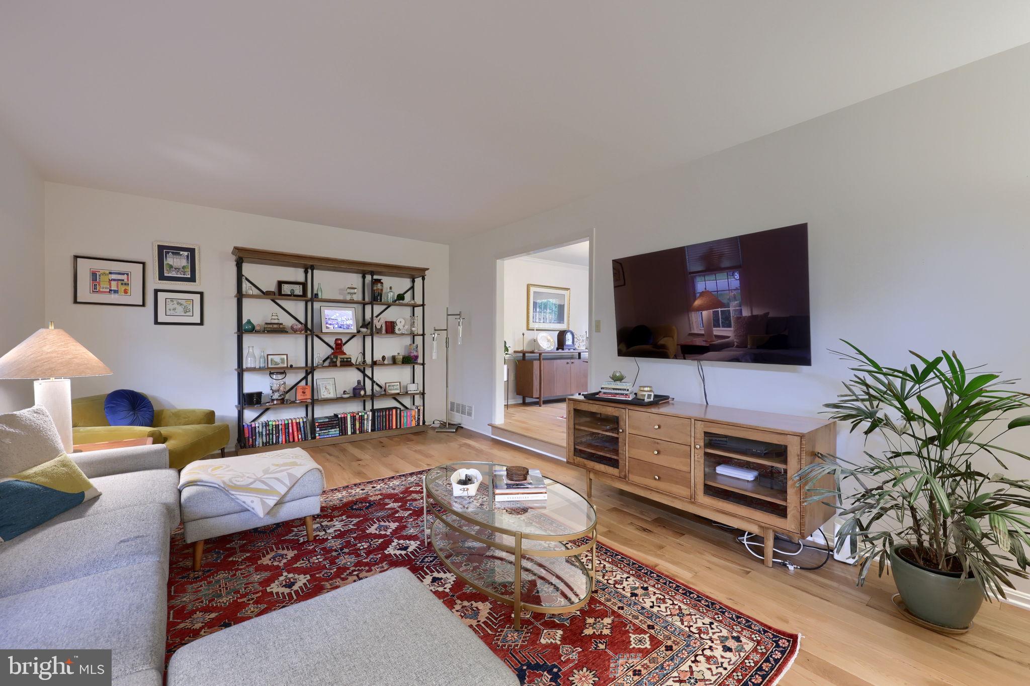 BEVERLY ESTATES - Residential