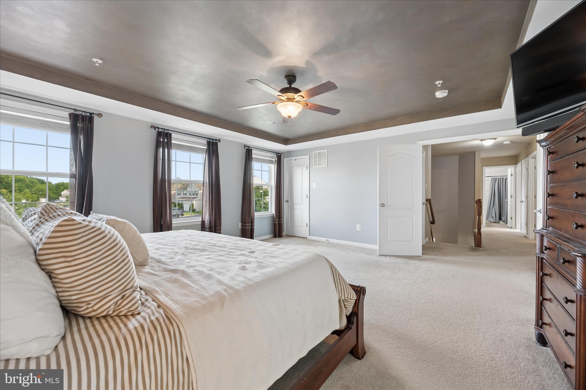 SUN MEADOW - Residential