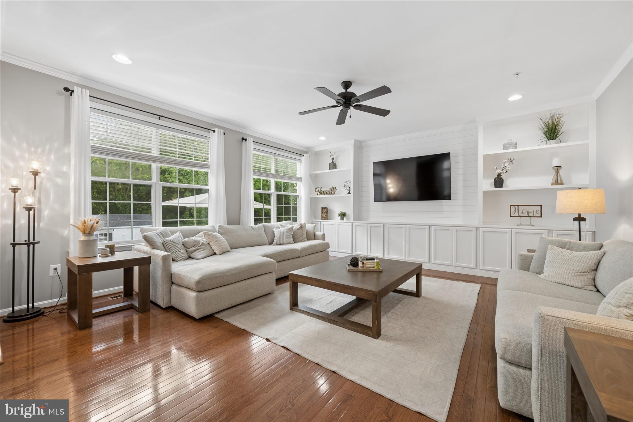 SUN MEADOW - Residential