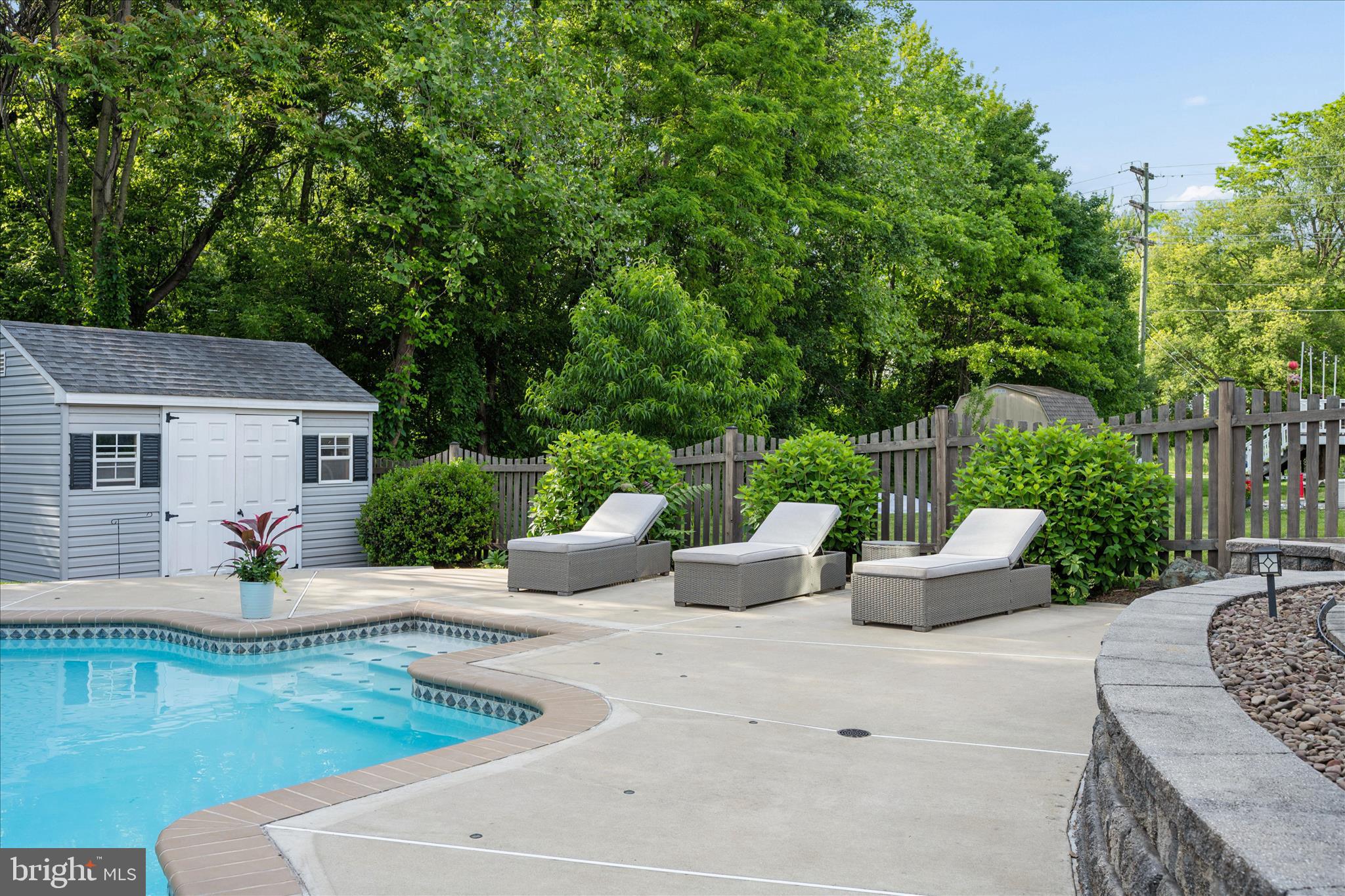 SUN MEADOW - Residential