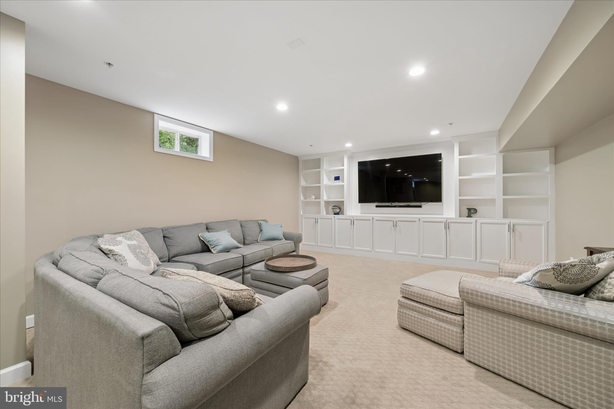 SUN MEADOW - Residential