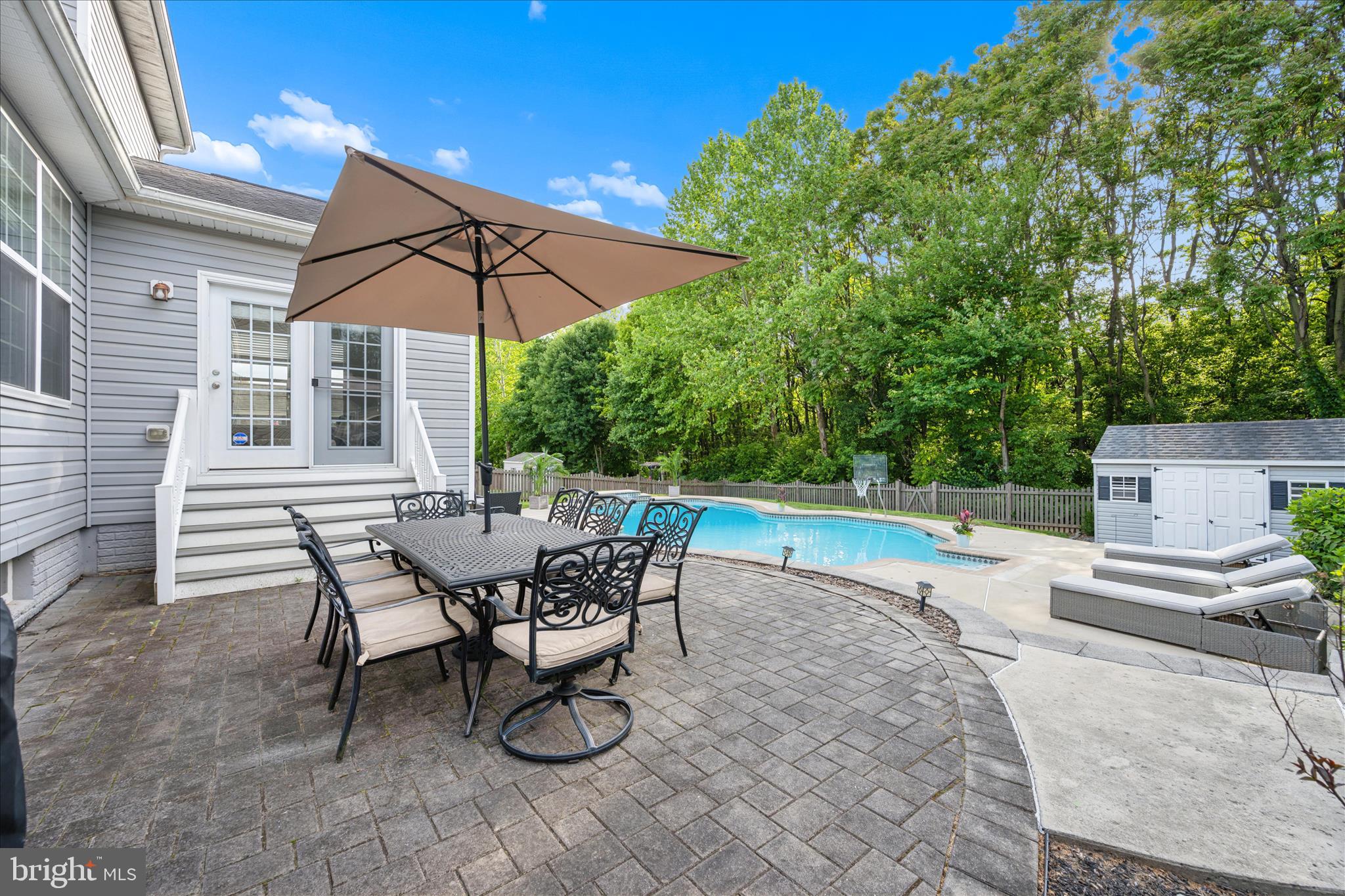 SUN MEADOW - Residential