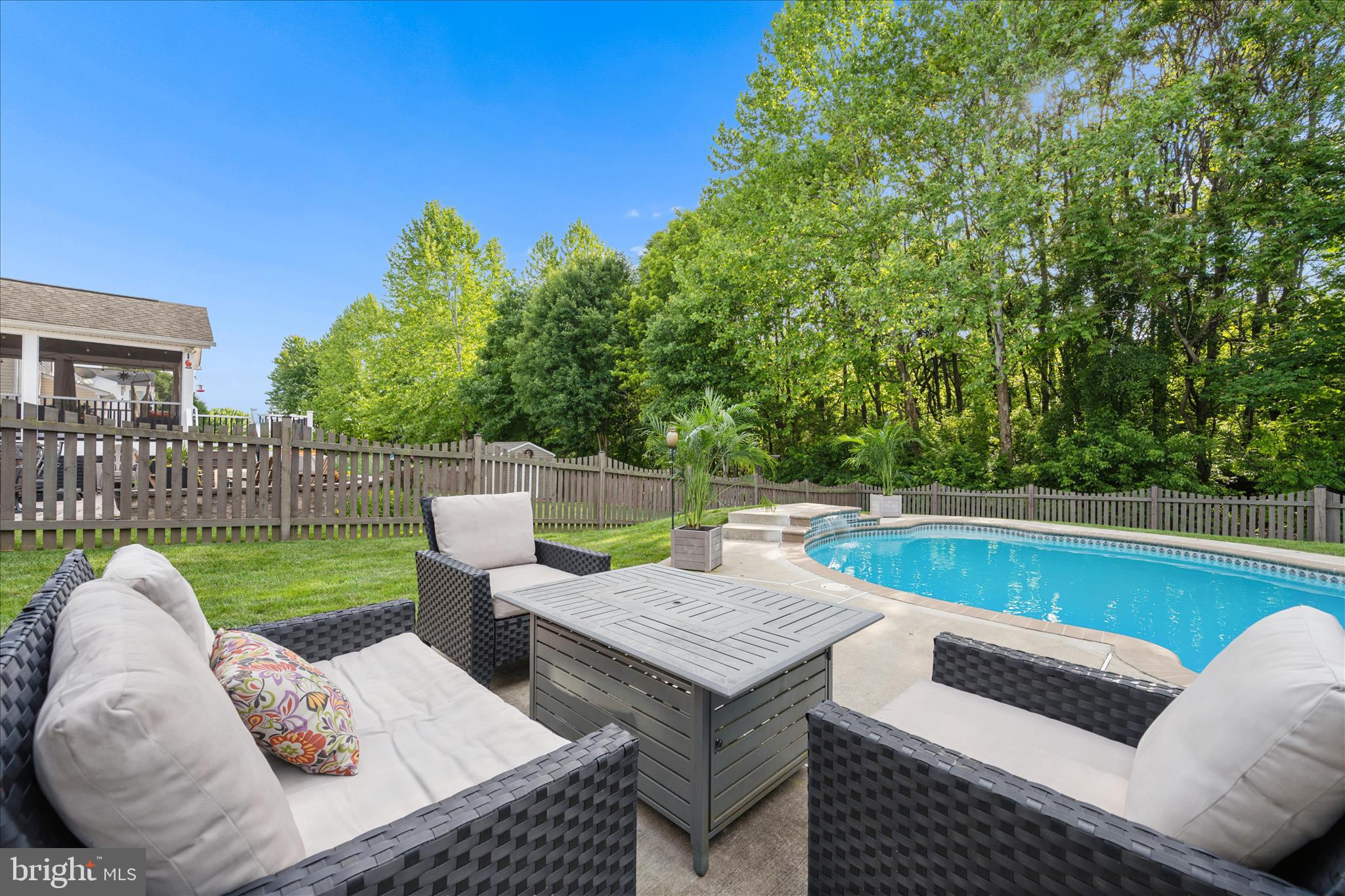 SUN MEADOW - Residential