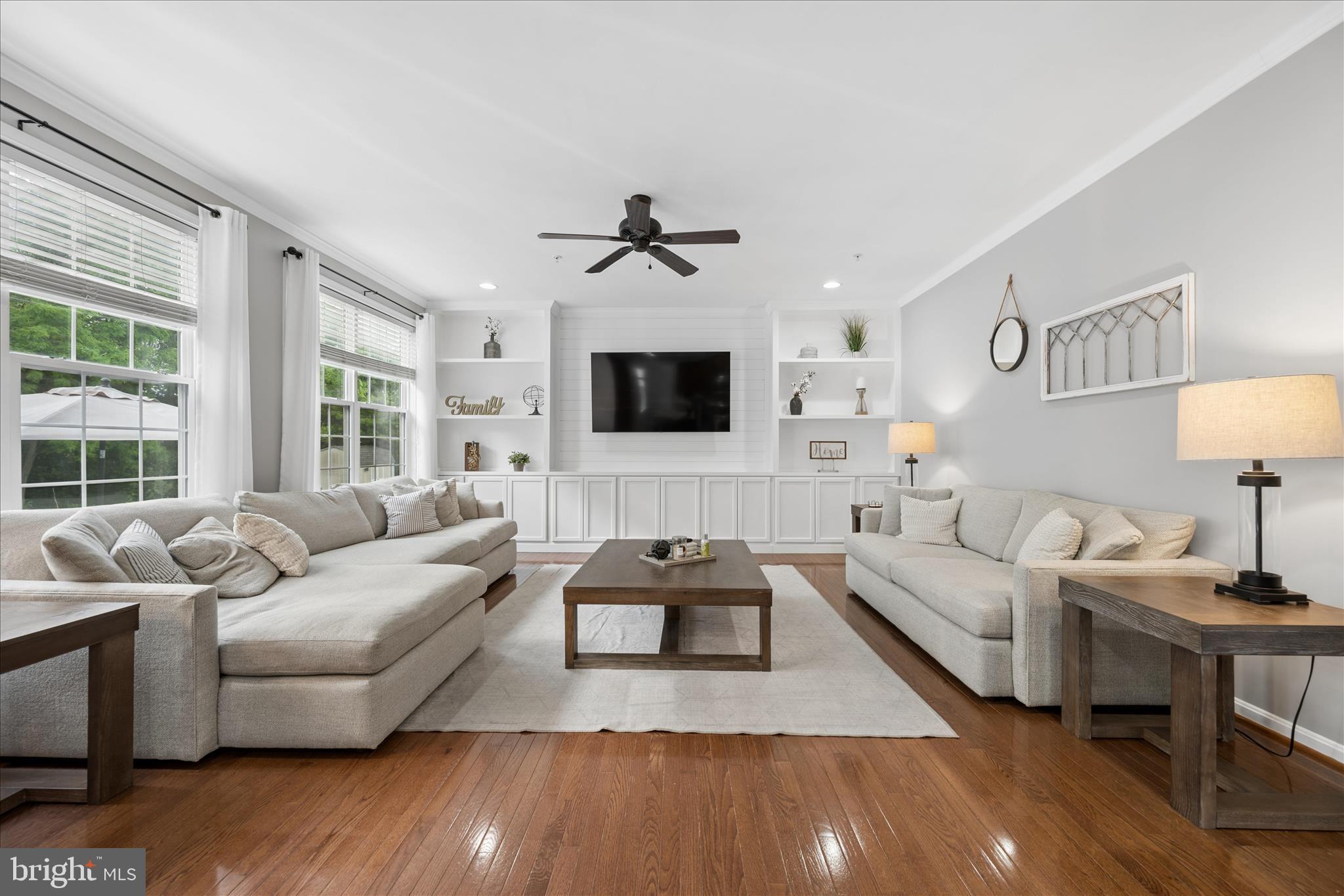 SUN MEADOW - Residential