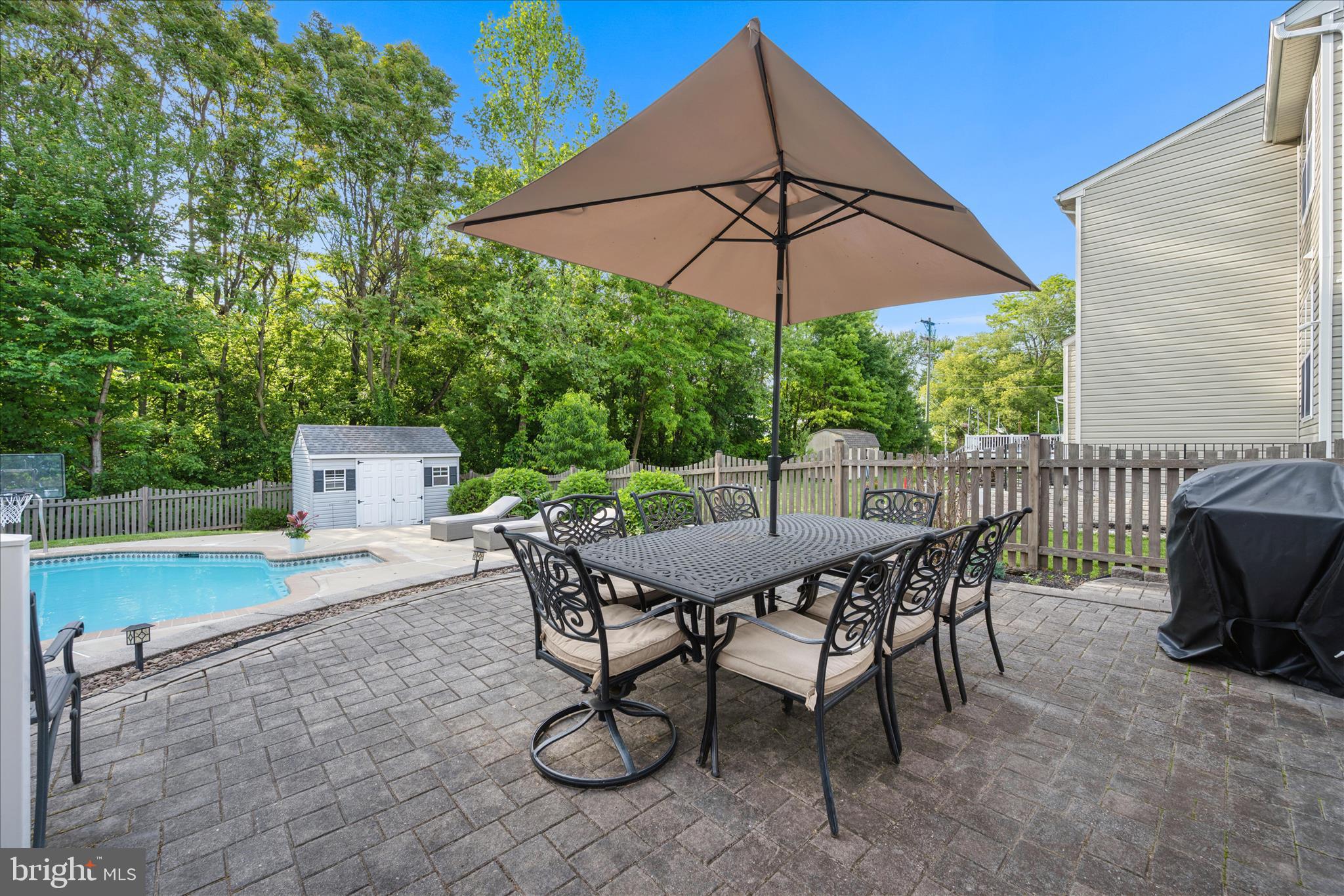 SUN MEADOW - Residential