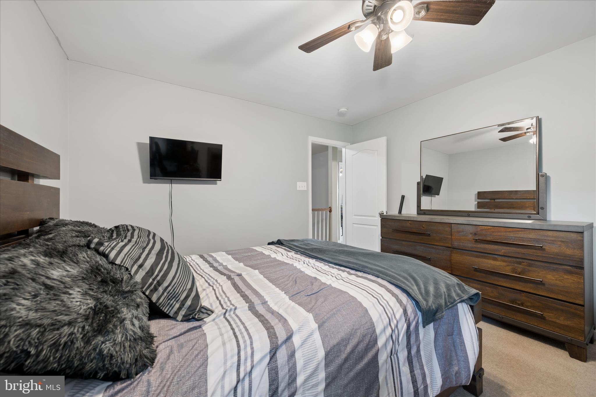 SUN MEADOW - Residential