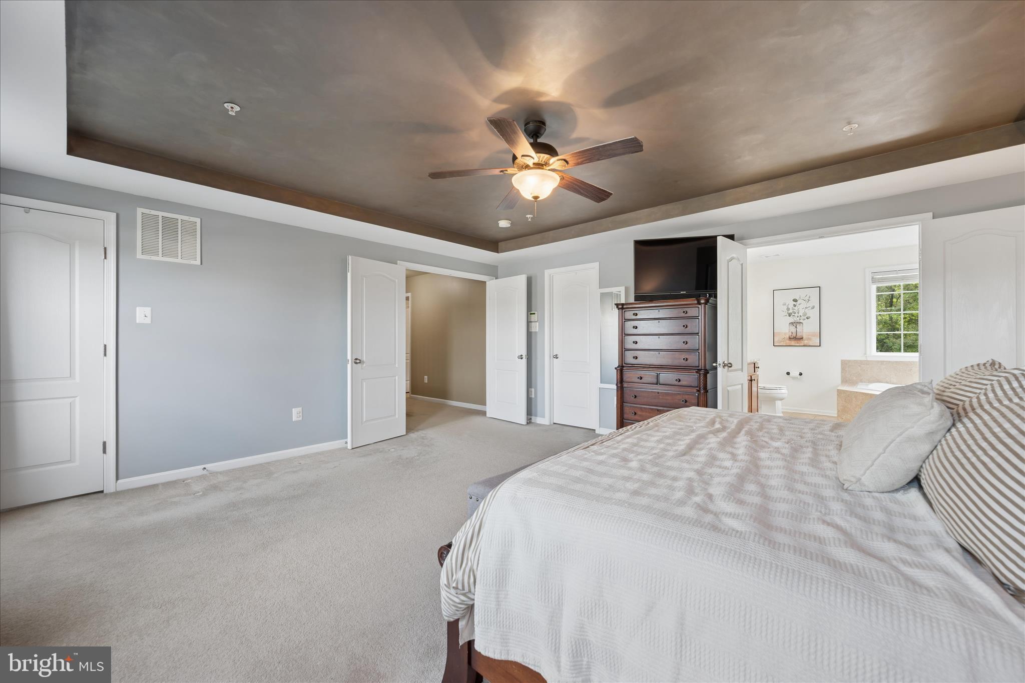 SUN MEADOW - Residential