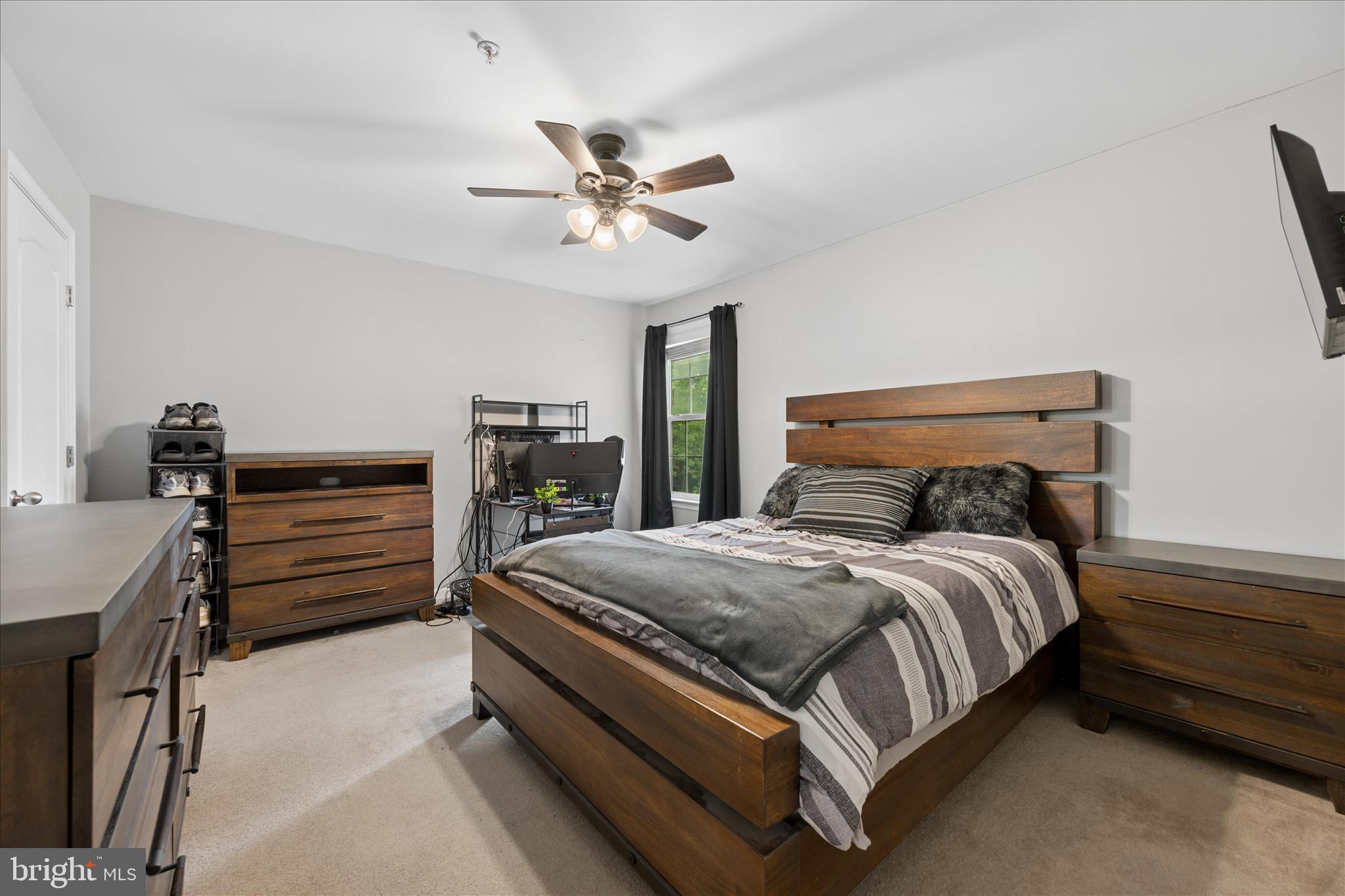 SUN MEADOW - Residential