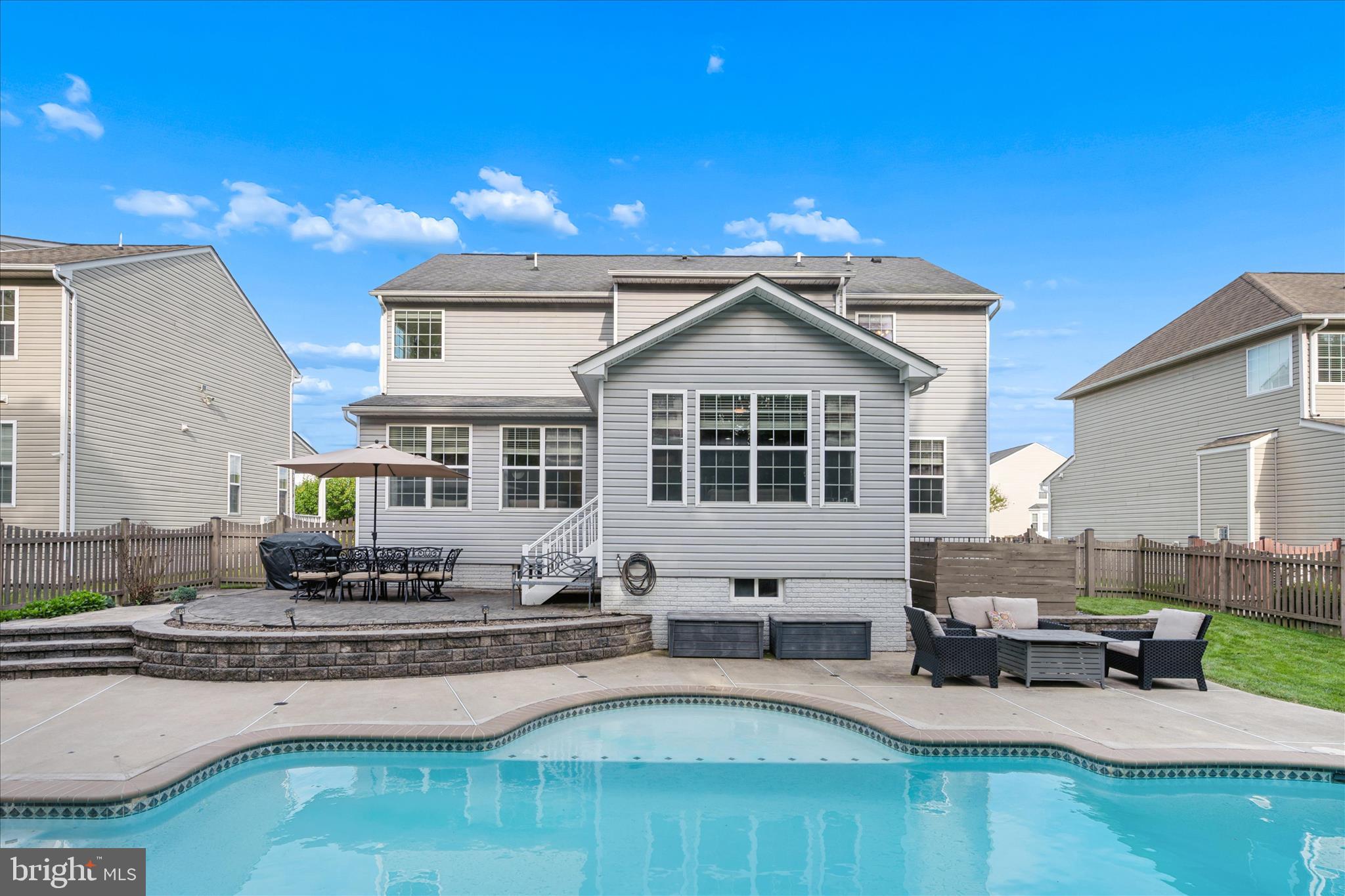 SUN MEADOW - Residential