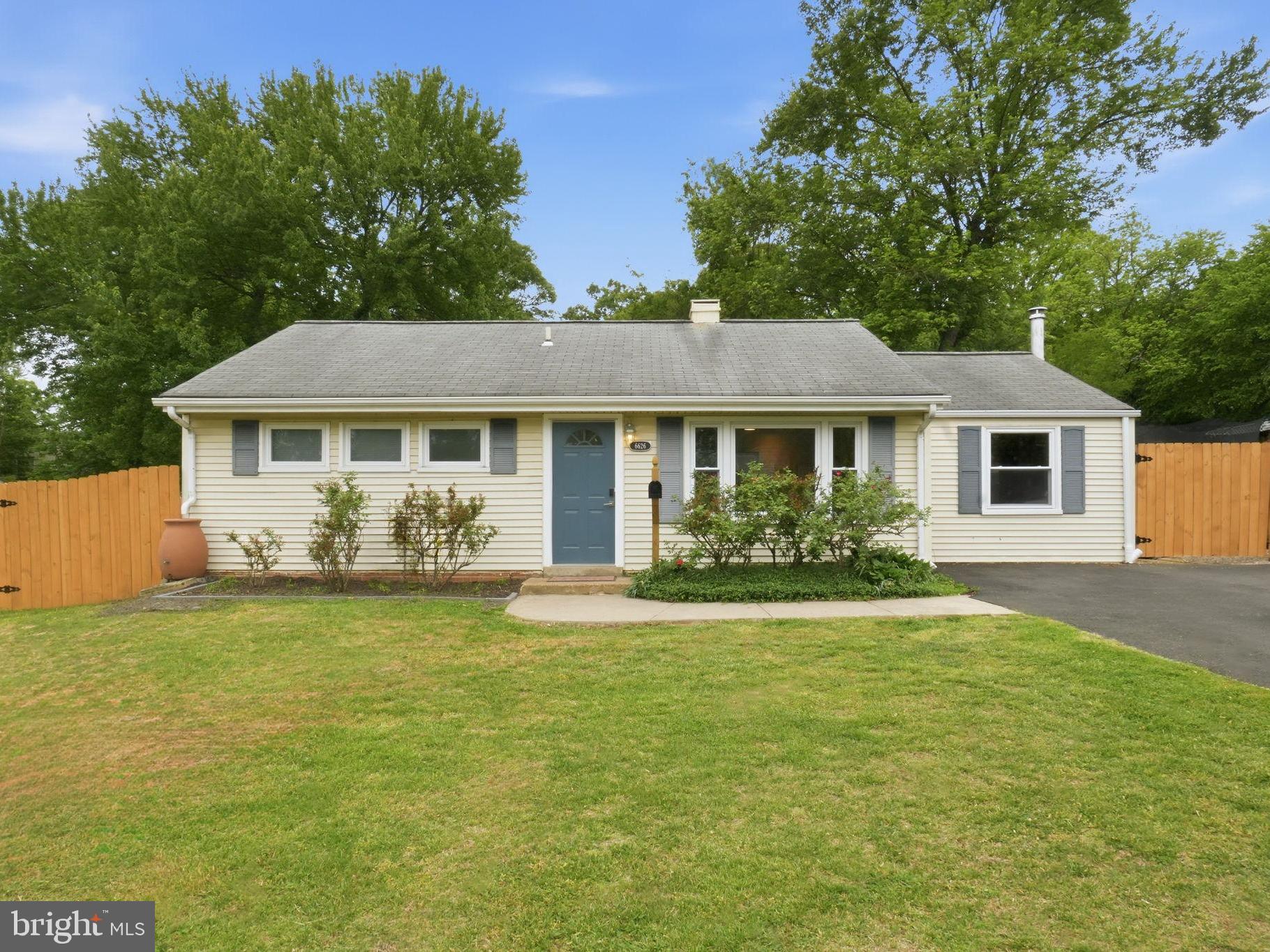 VIRGINIA HILLS - Residential