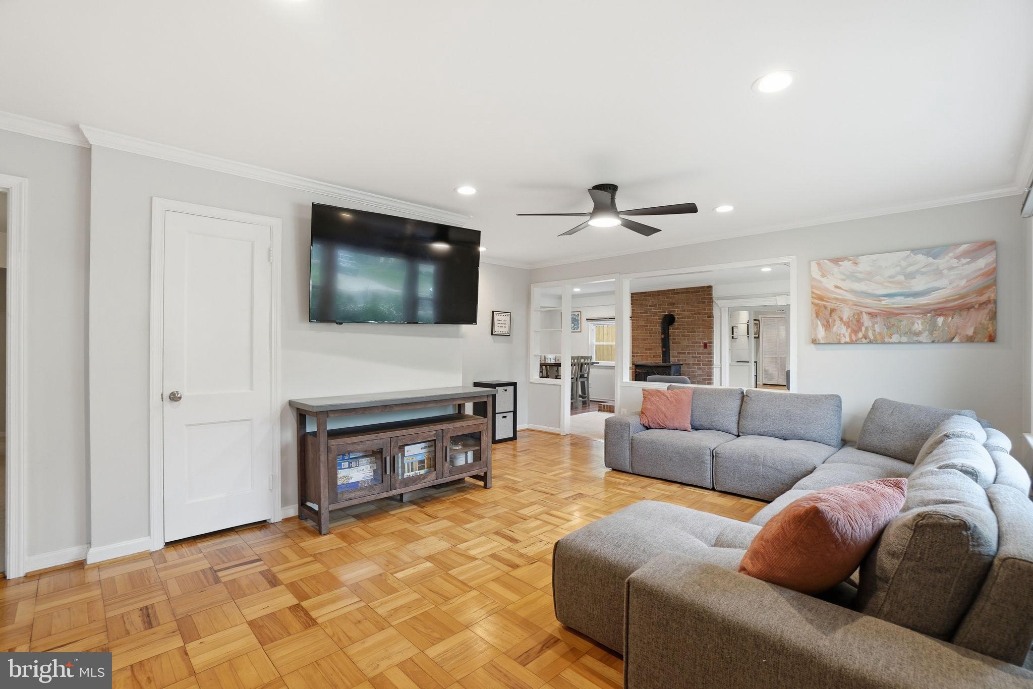 VIRGINIA HILLS - Residential