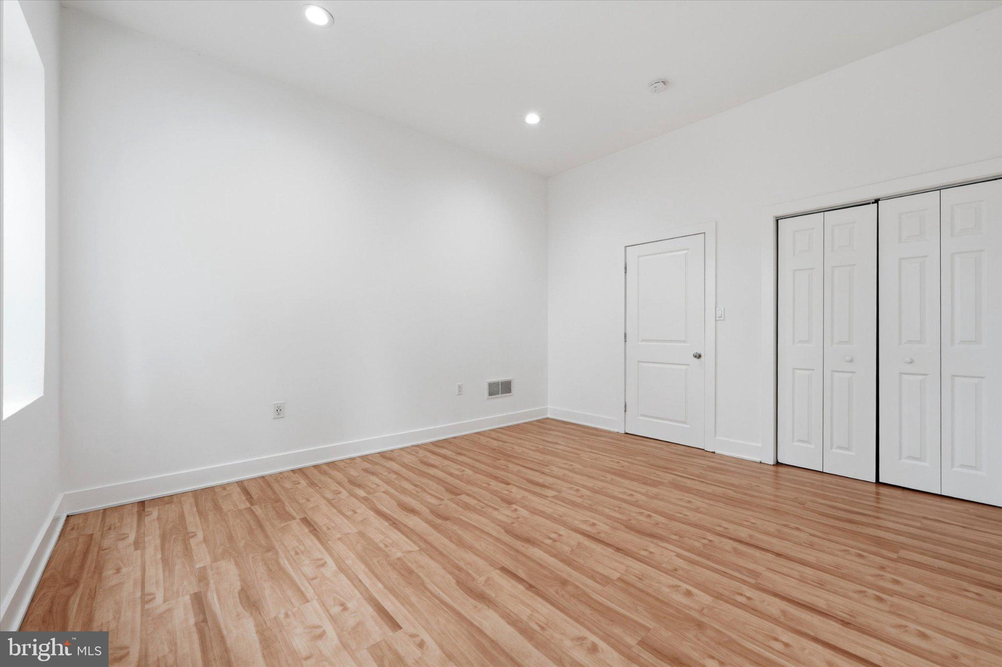 PHILADELPHIA - Residential