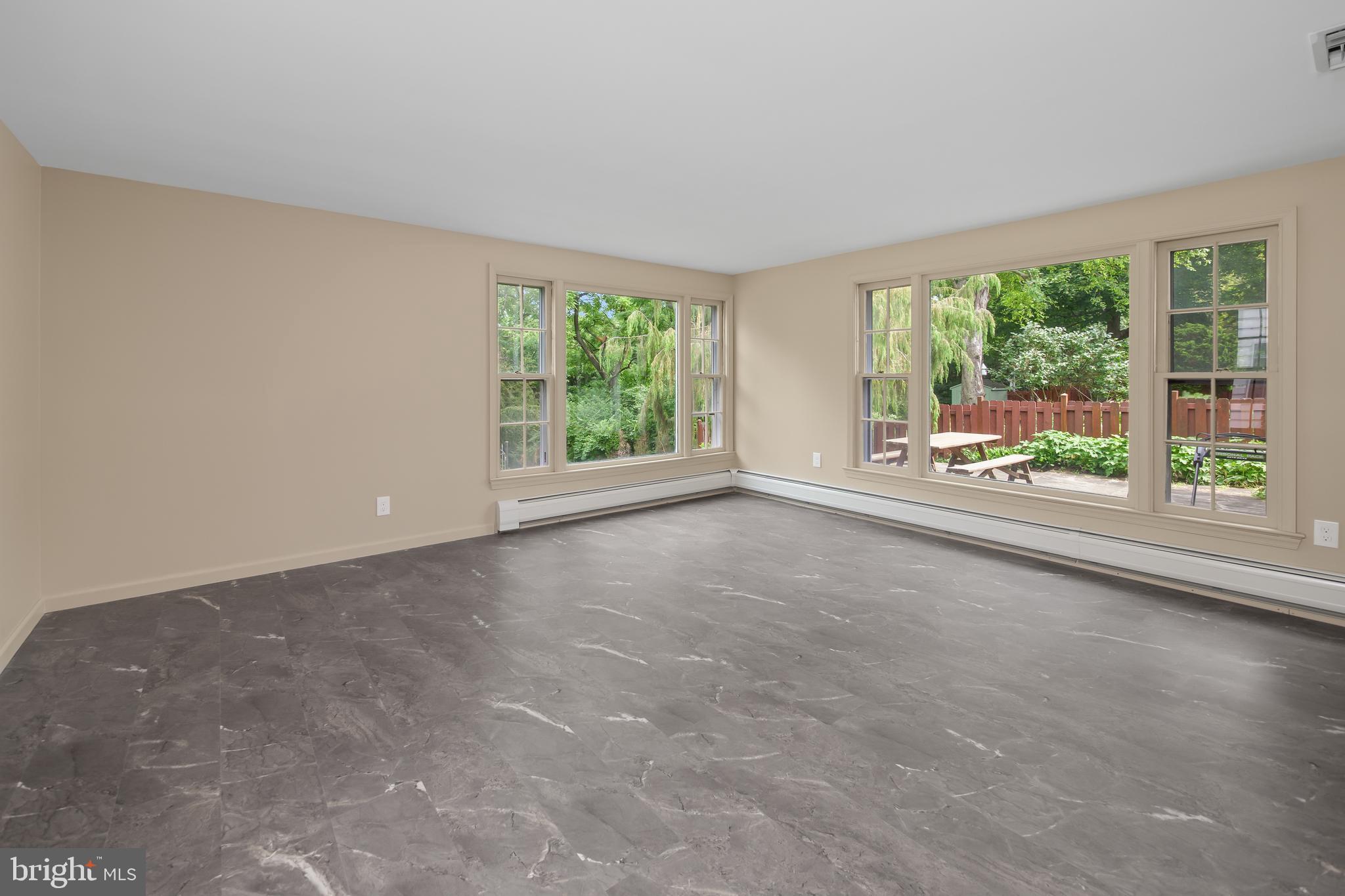 ROSEMONT - Residential