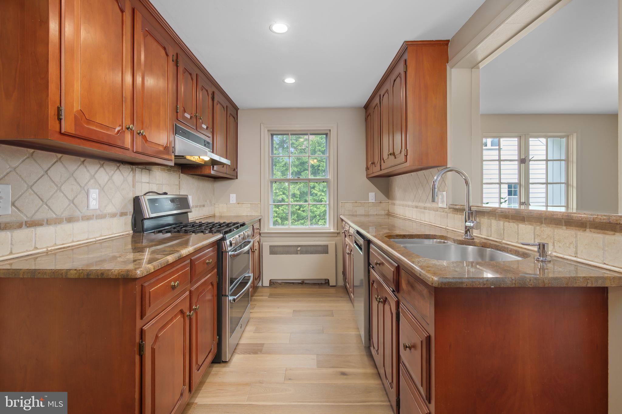 ROSEMONT - Residential