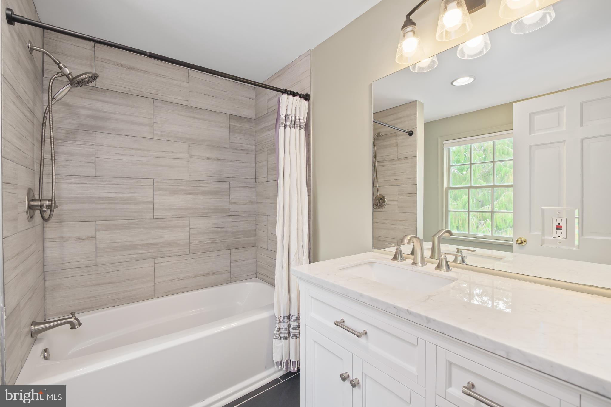 ROSEMONT - Residential