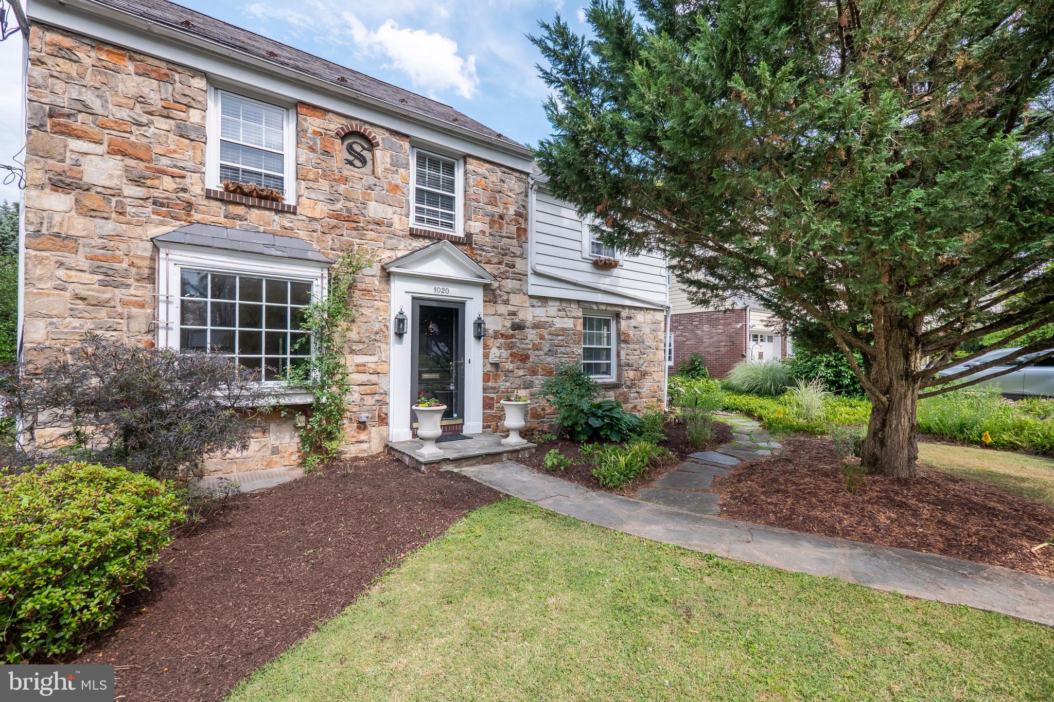 ROSEMONT - Residential