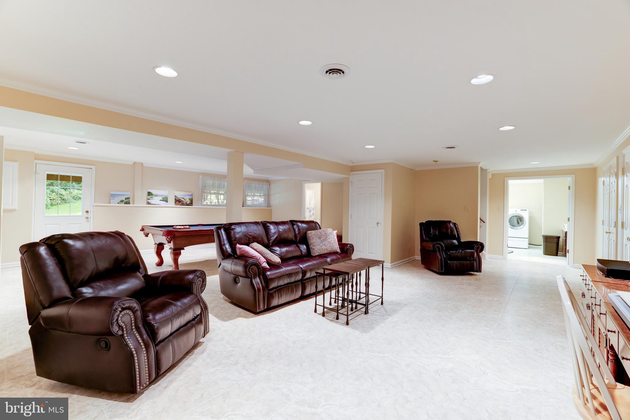 WEST RIDGE - Residential