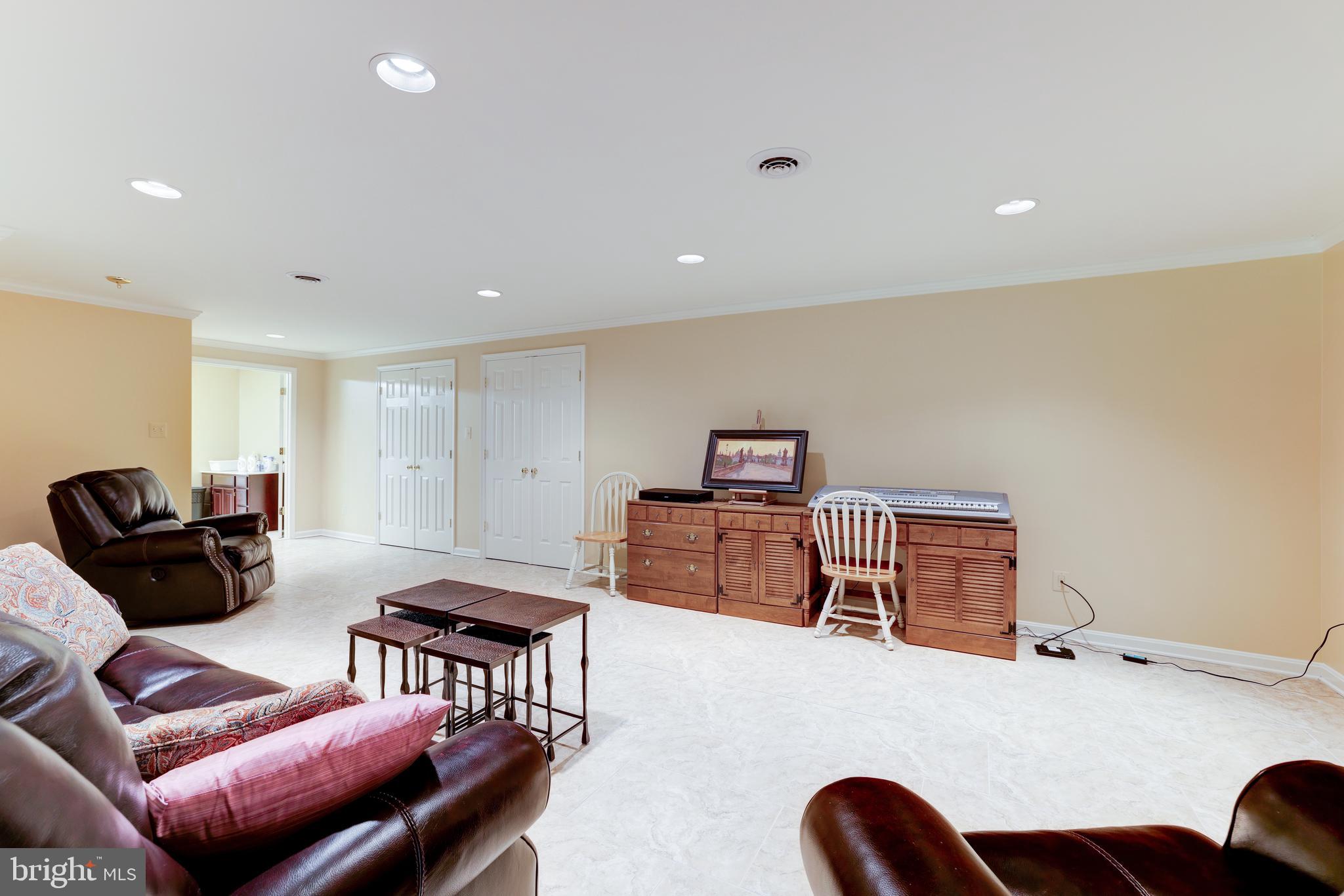 WEST RIDGE - Residential
