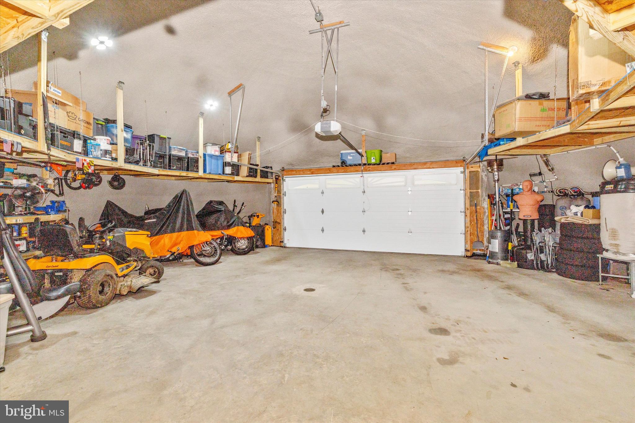 FOX TOWER KNOLLS - Residential