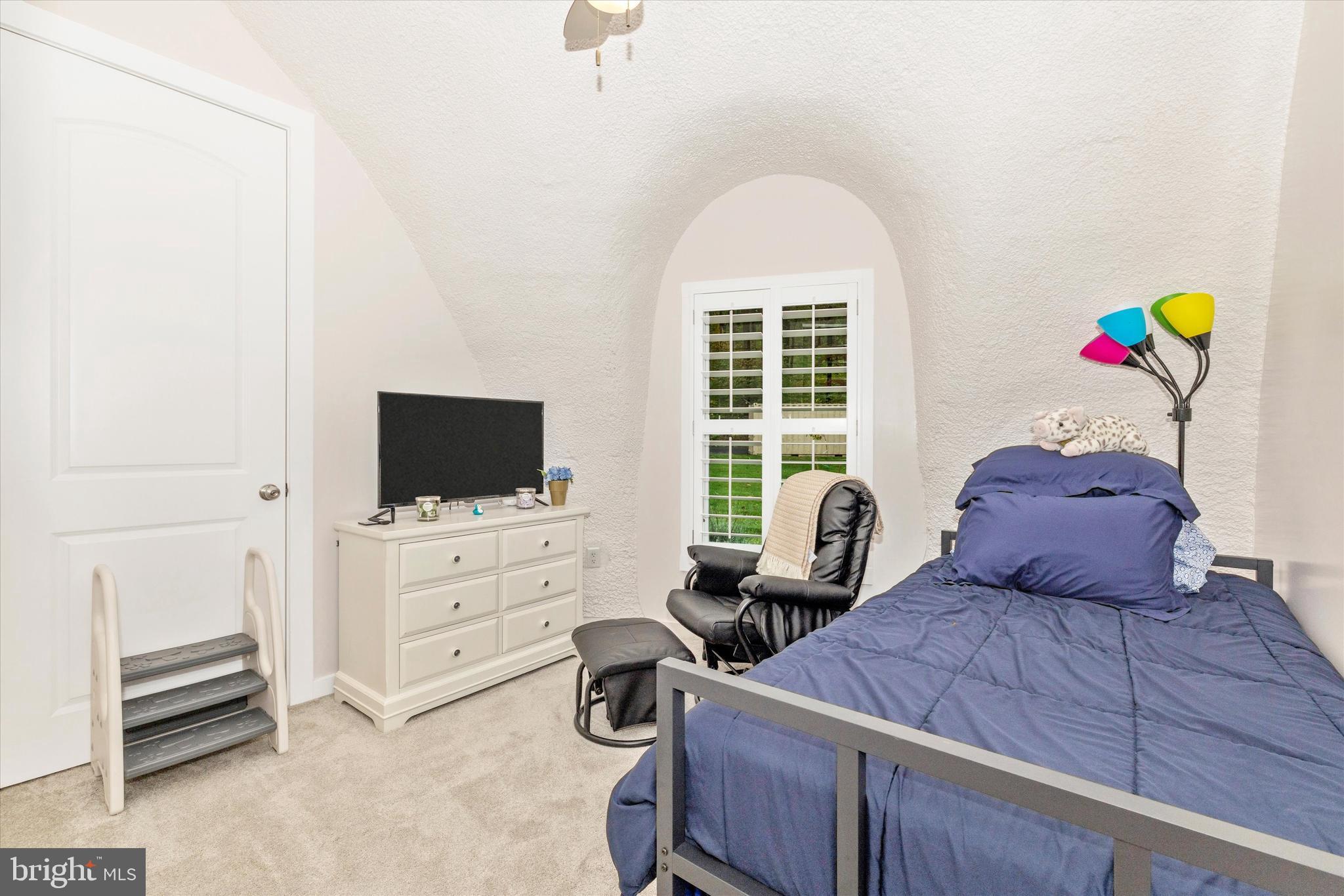 FOX TOWER KNOLLS - Residential