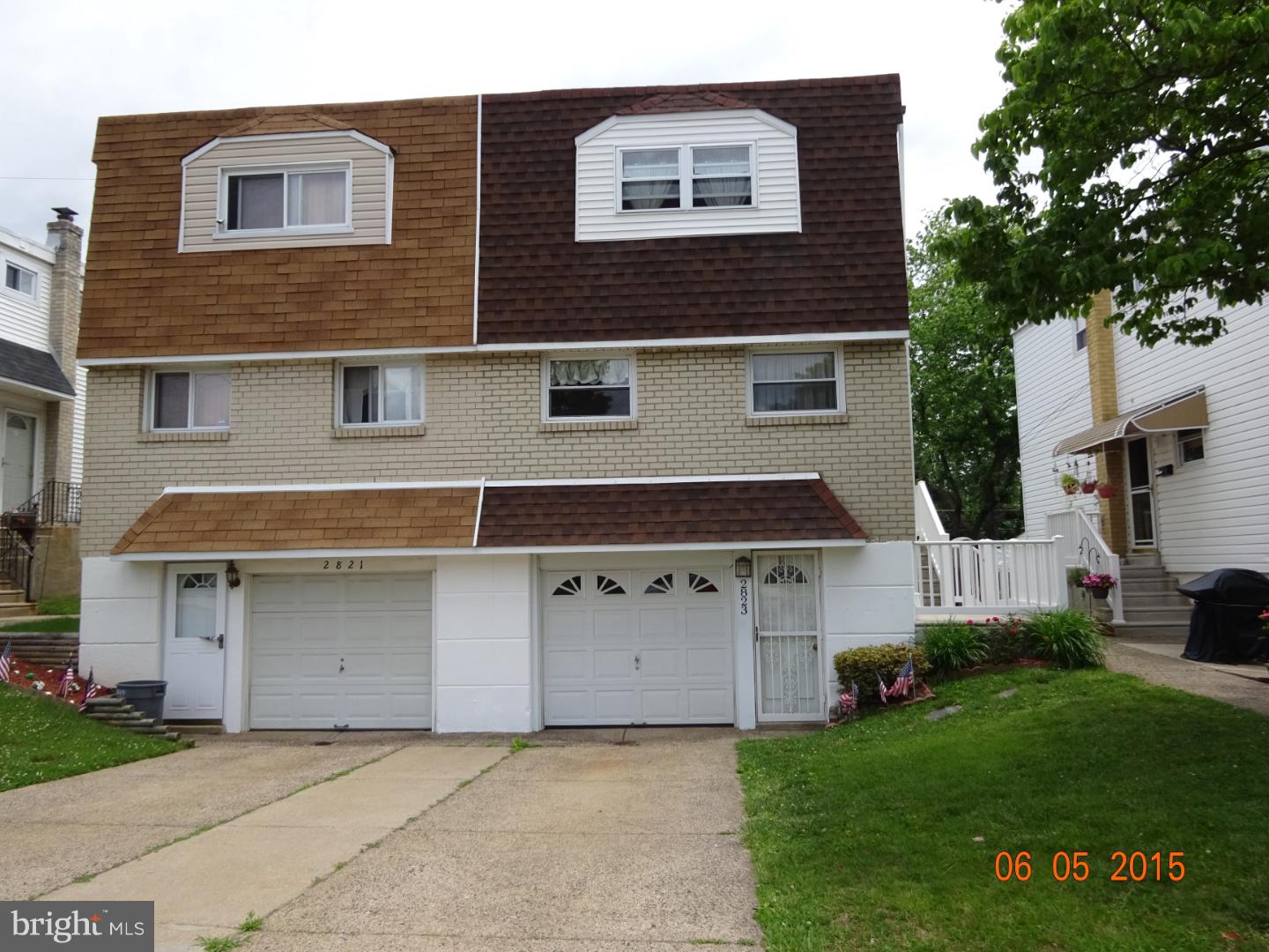 Nice Looking Holme Circle Twin. Well Maintained By Long Time Owners.This 3 Bedroom 1 1/2 Bath With Extened Rear Florida Room And  Nice Size Yard. This Property Features All New or Newer Mechanicals.Heater Central Air Approx 3 Years, Brand New Electric Service Plus Panel Box With New GFCI's For Your Safety.Finished Basement Features A Natural Gas Space Heater.