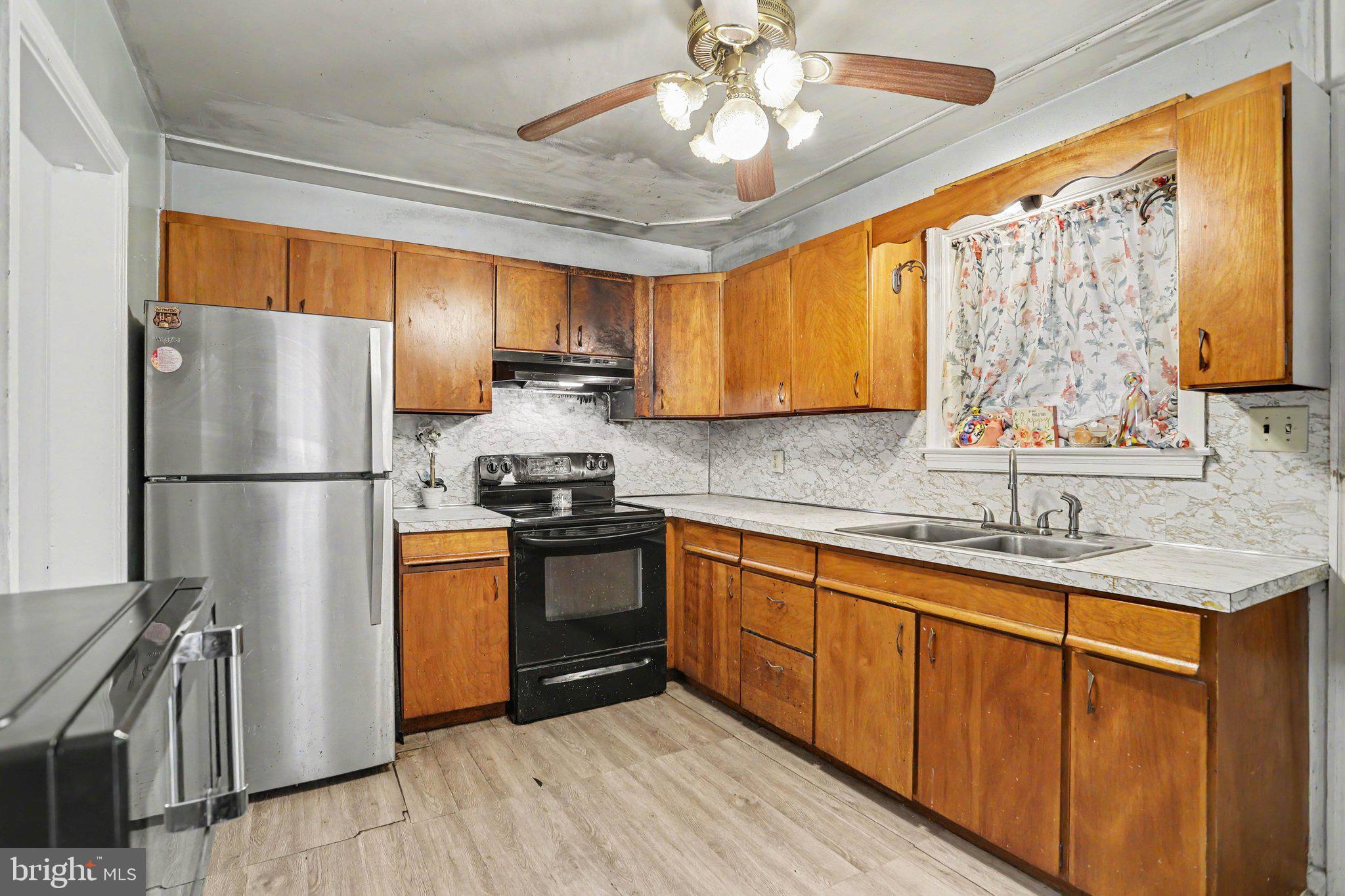 NEW HOLLAND BOROUGH - Residential
