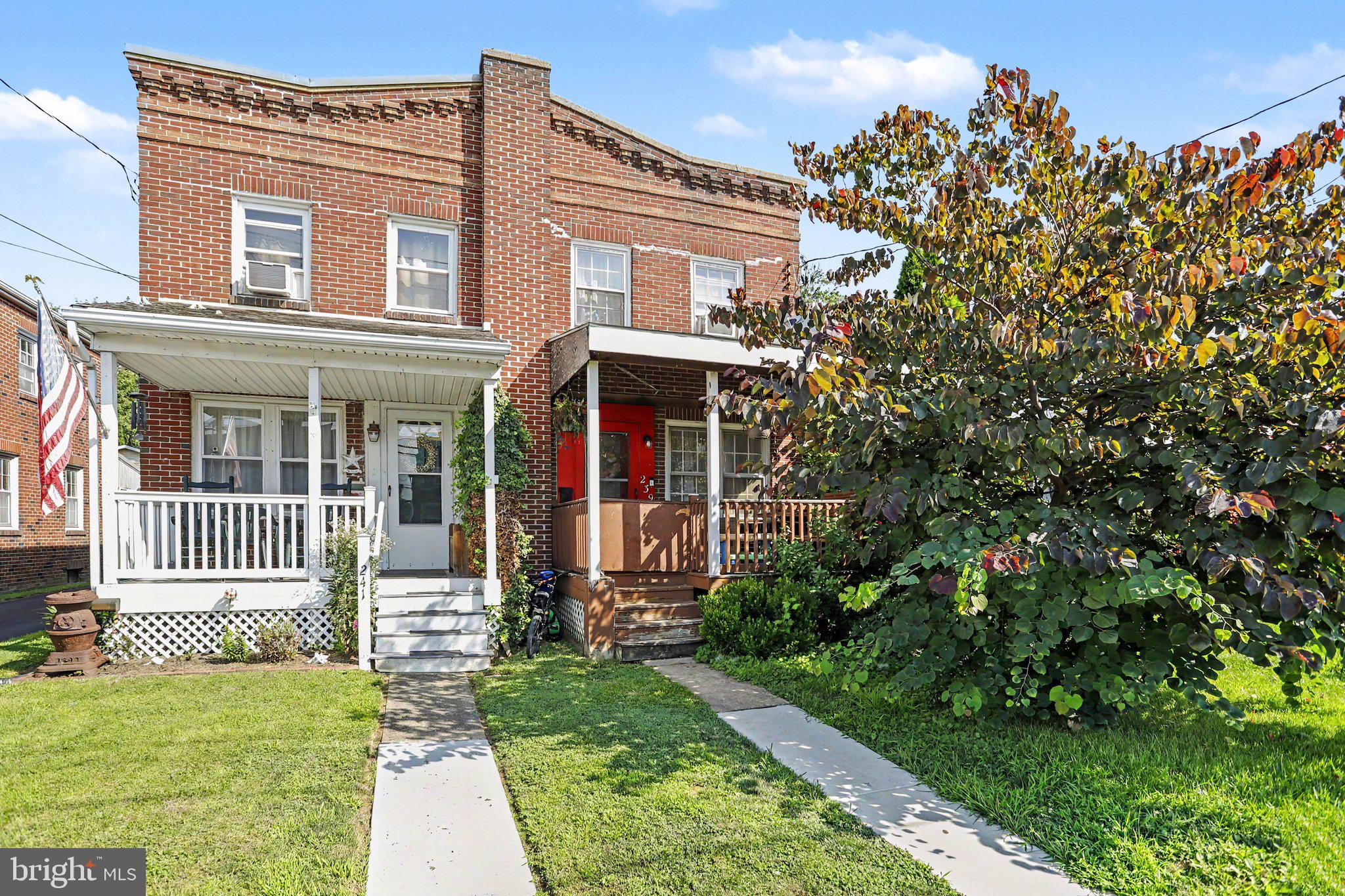NEW HOLLAND BOROUGH - Residential