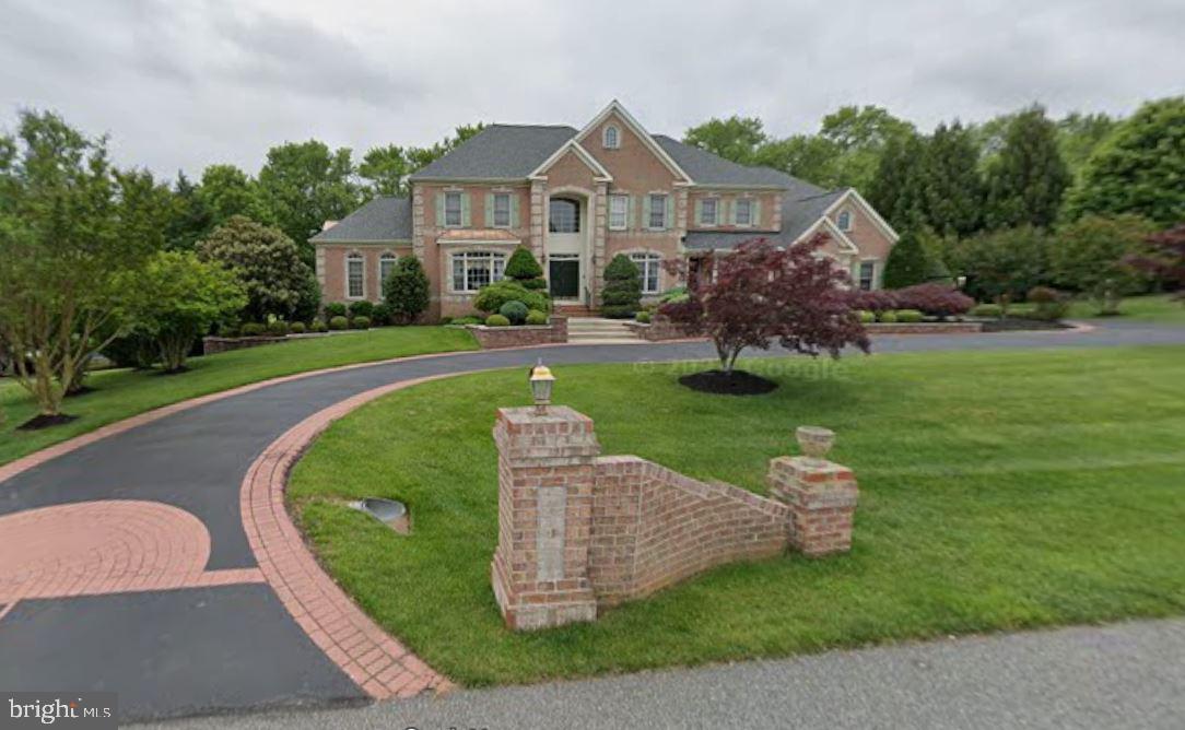 WILLOW CHASE - Residential