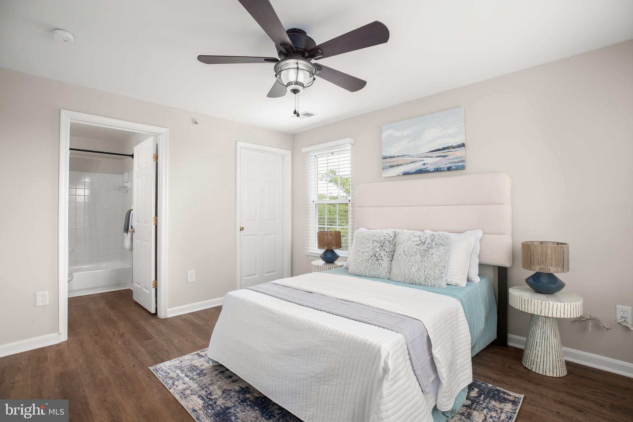 SUMMERHOUSE CONDO - Residential