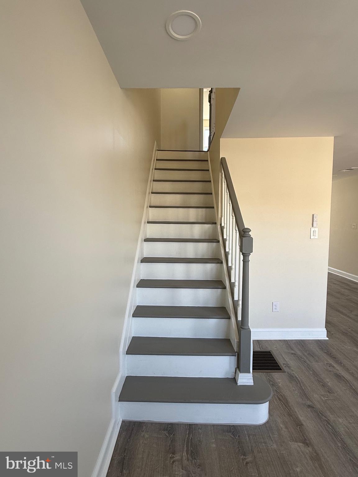 SUMMERDALE - Residential