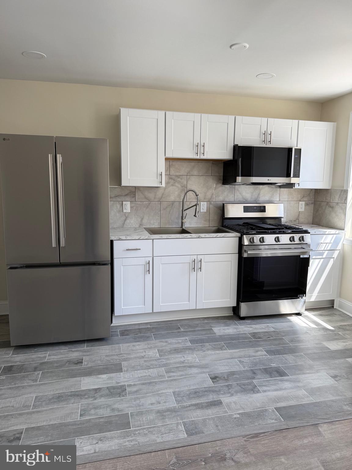 SUMMERDALE - Residential
