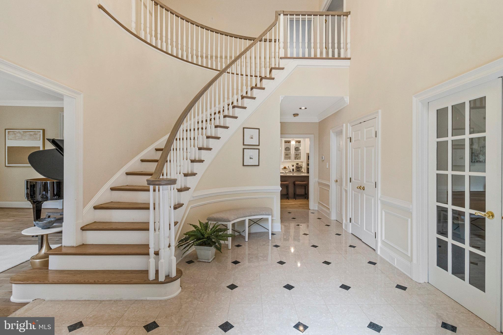 FALCON RIDGE - Residential