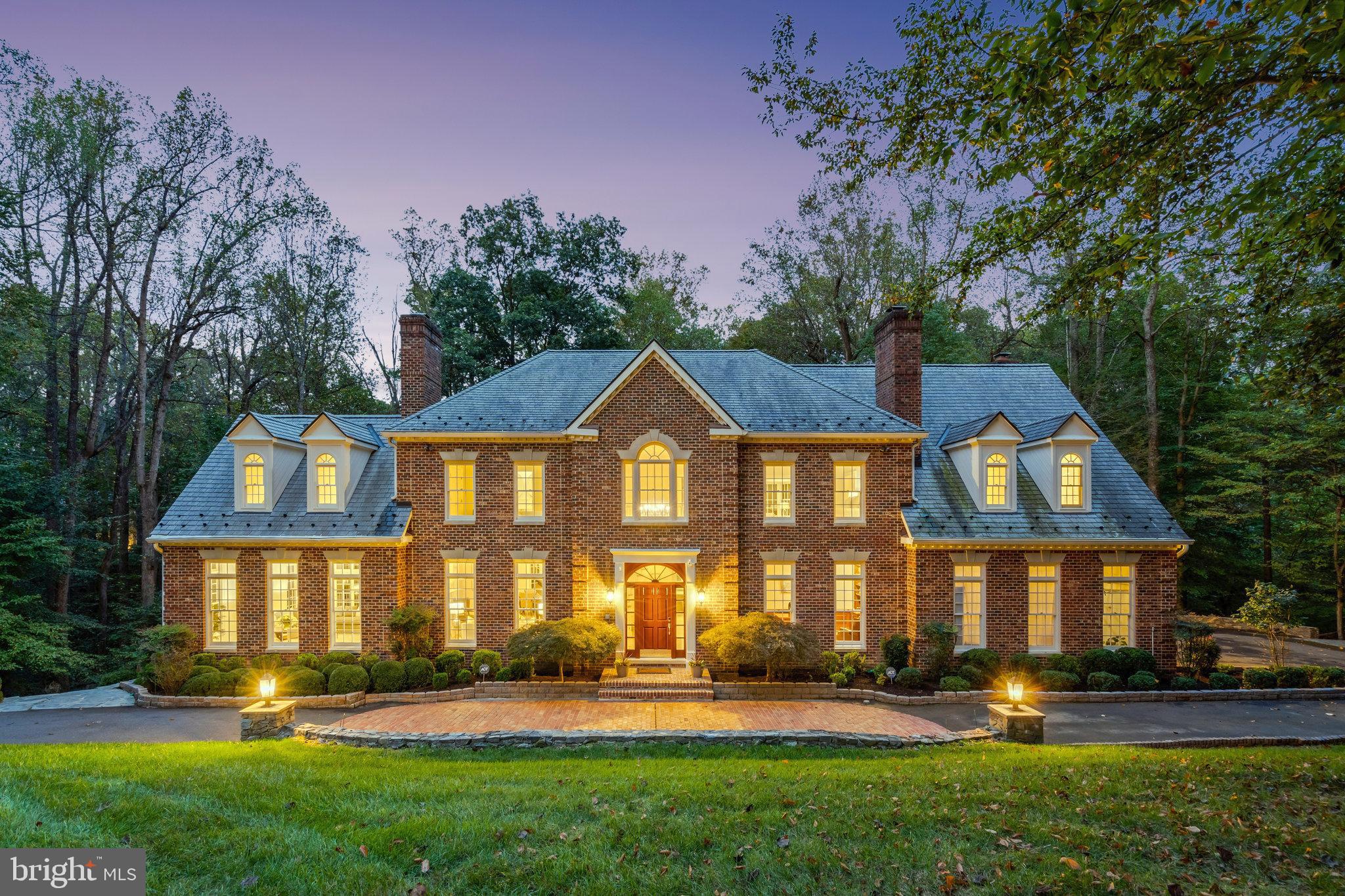 FALCON RIDGE - Residential