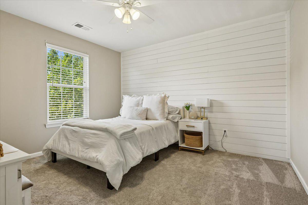 SOUTH RIDING - Residential