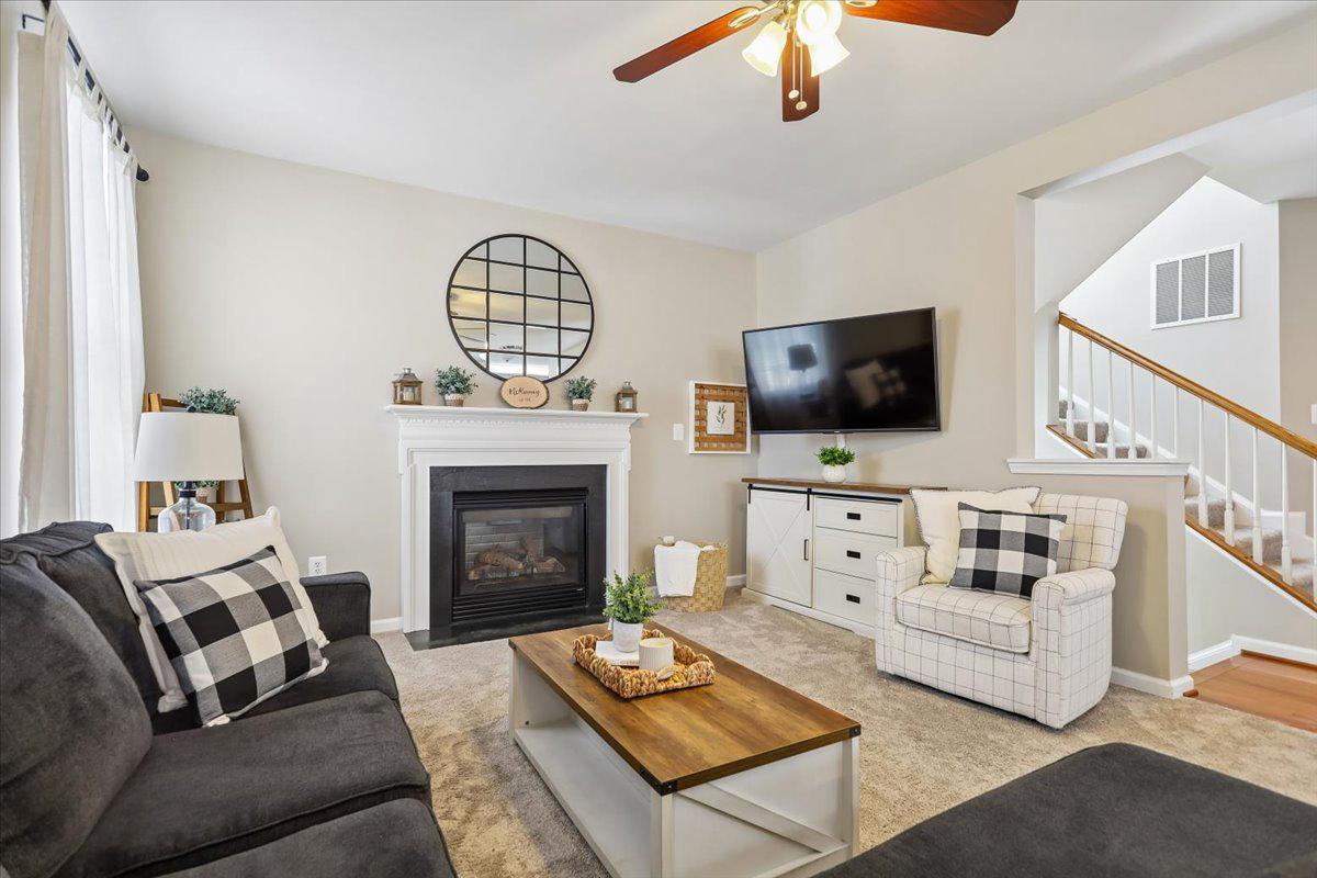 SOUTH RIDING - Residential