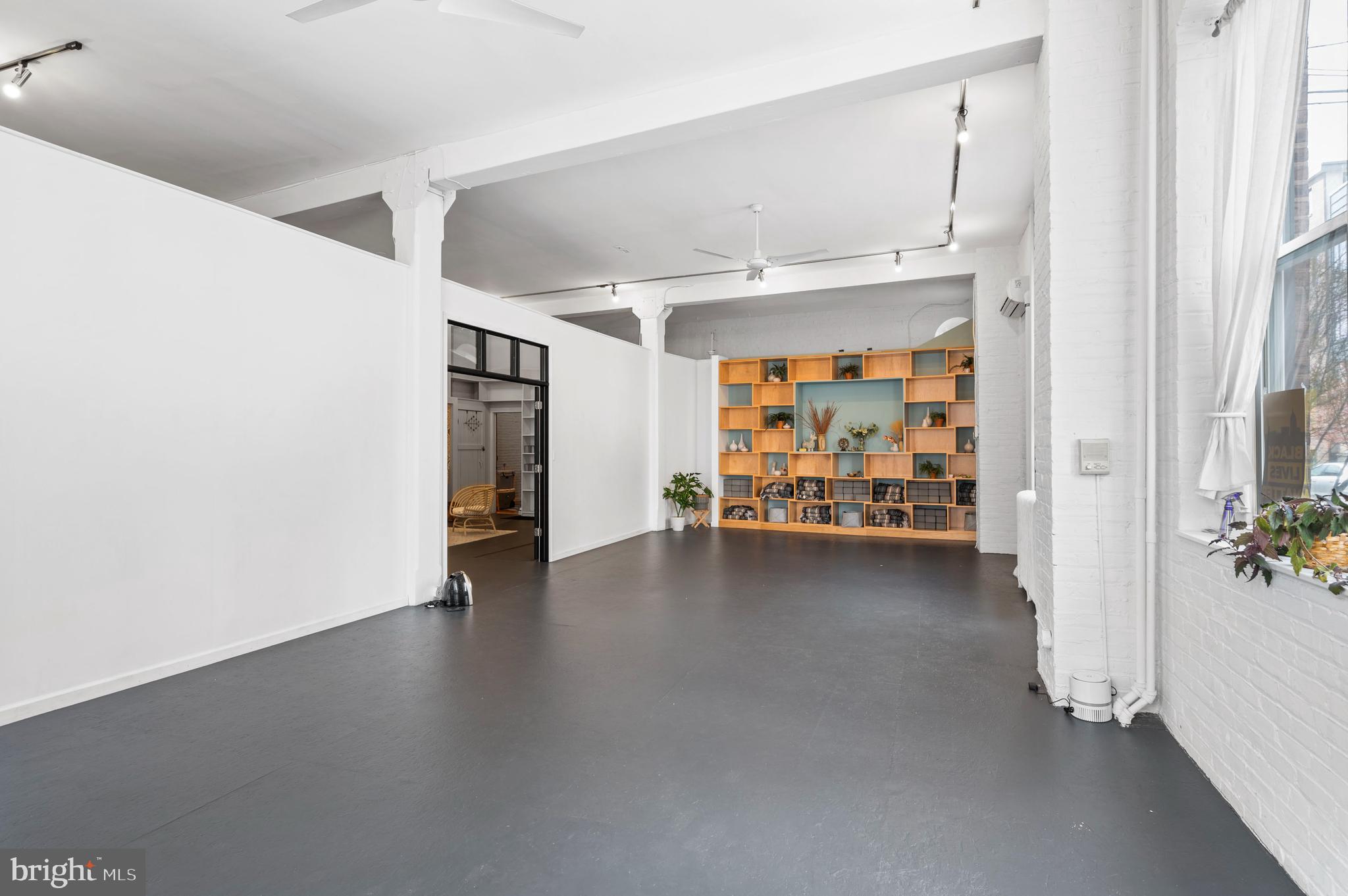 NORTHERN LIBERTIES - Commercial Sale
